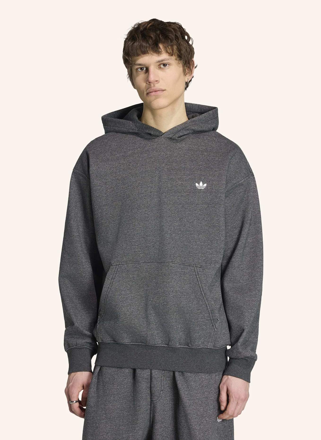 adidas Originals TREFOIL ESSENTIALS HOODIE, MELIERT, LOCKER GESCHNITTEN: GRAU