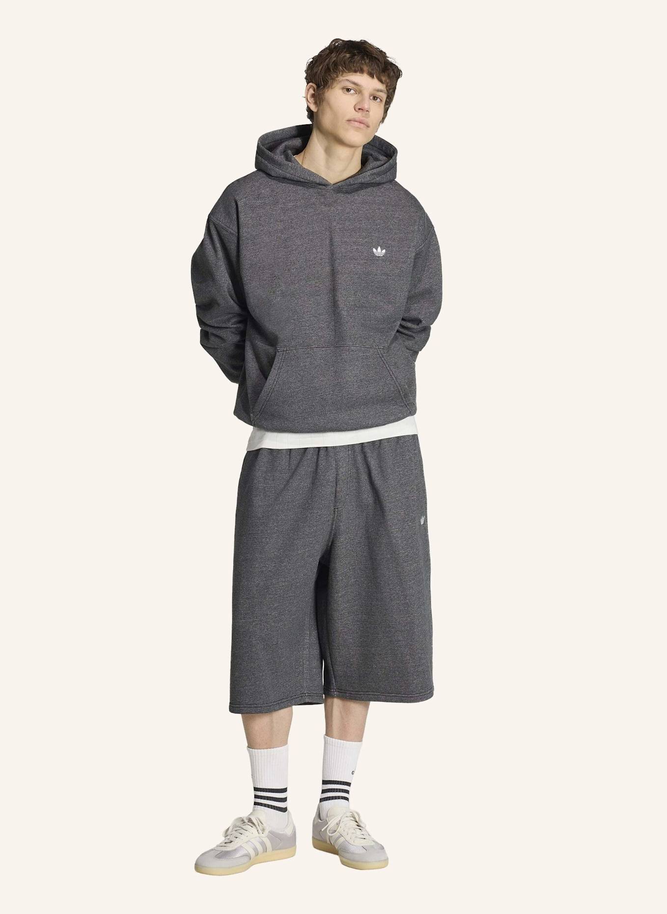 adidas Originals TREFOIL ESSENTIALS HOODIE, MELIERT, LOCKER GESCHNITTEN: GRAU