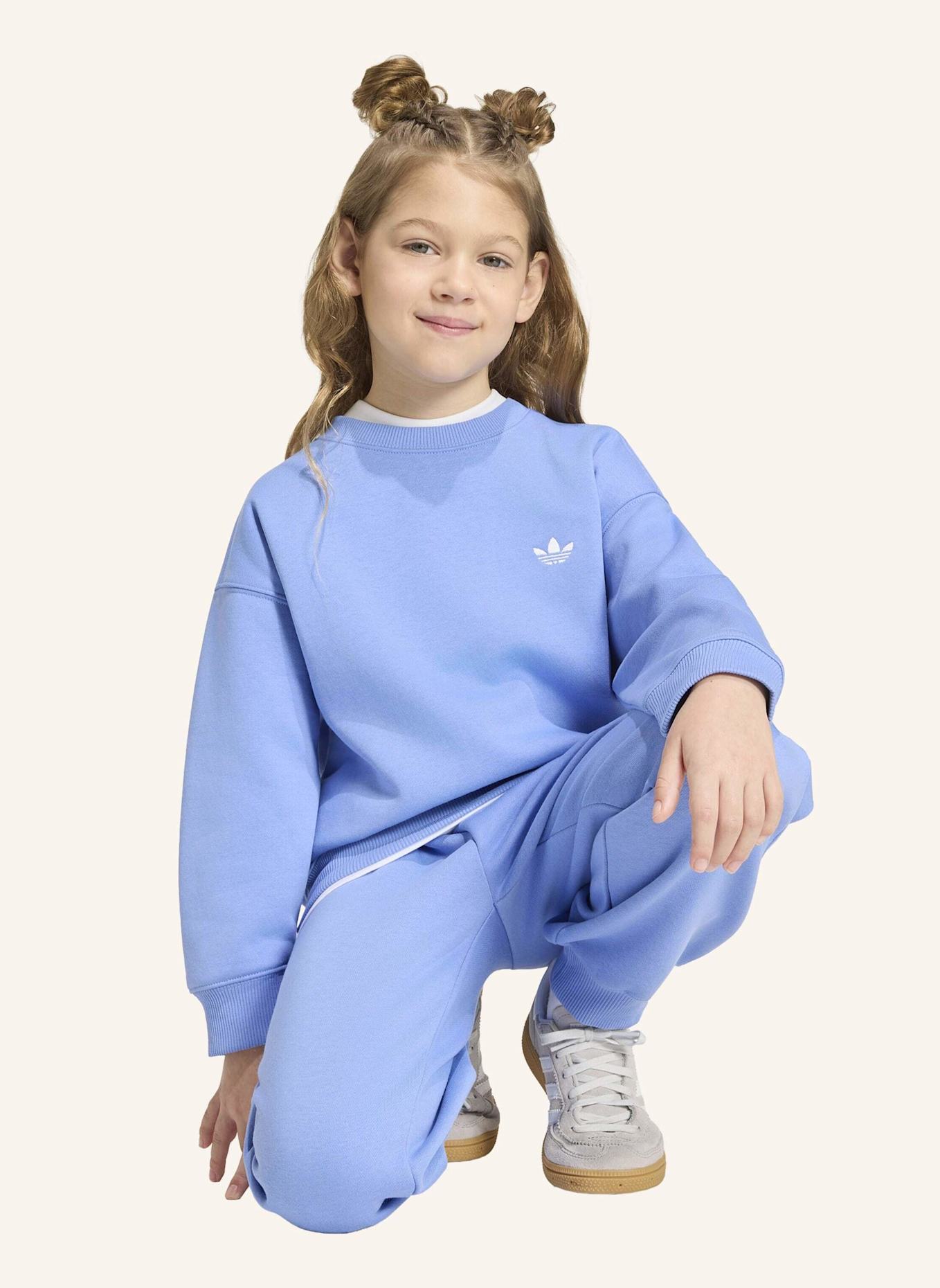 adidas Originals JOGGINGANZUG MIT RUNDHALSAUSSCHNITT, LOCKER GESCHNITTEN: BLAU