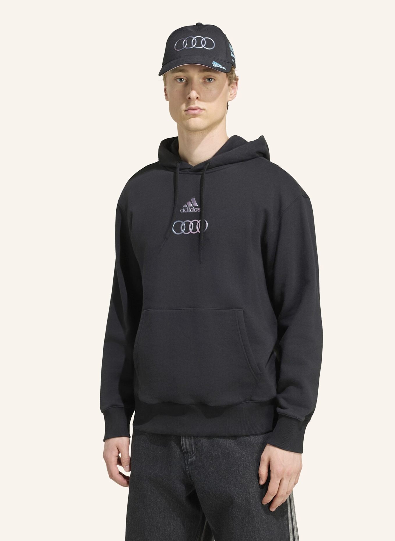 adidas AUDI REVOLUT F1 TEAM TEAMGEIST HOODIE: SCHWARZ