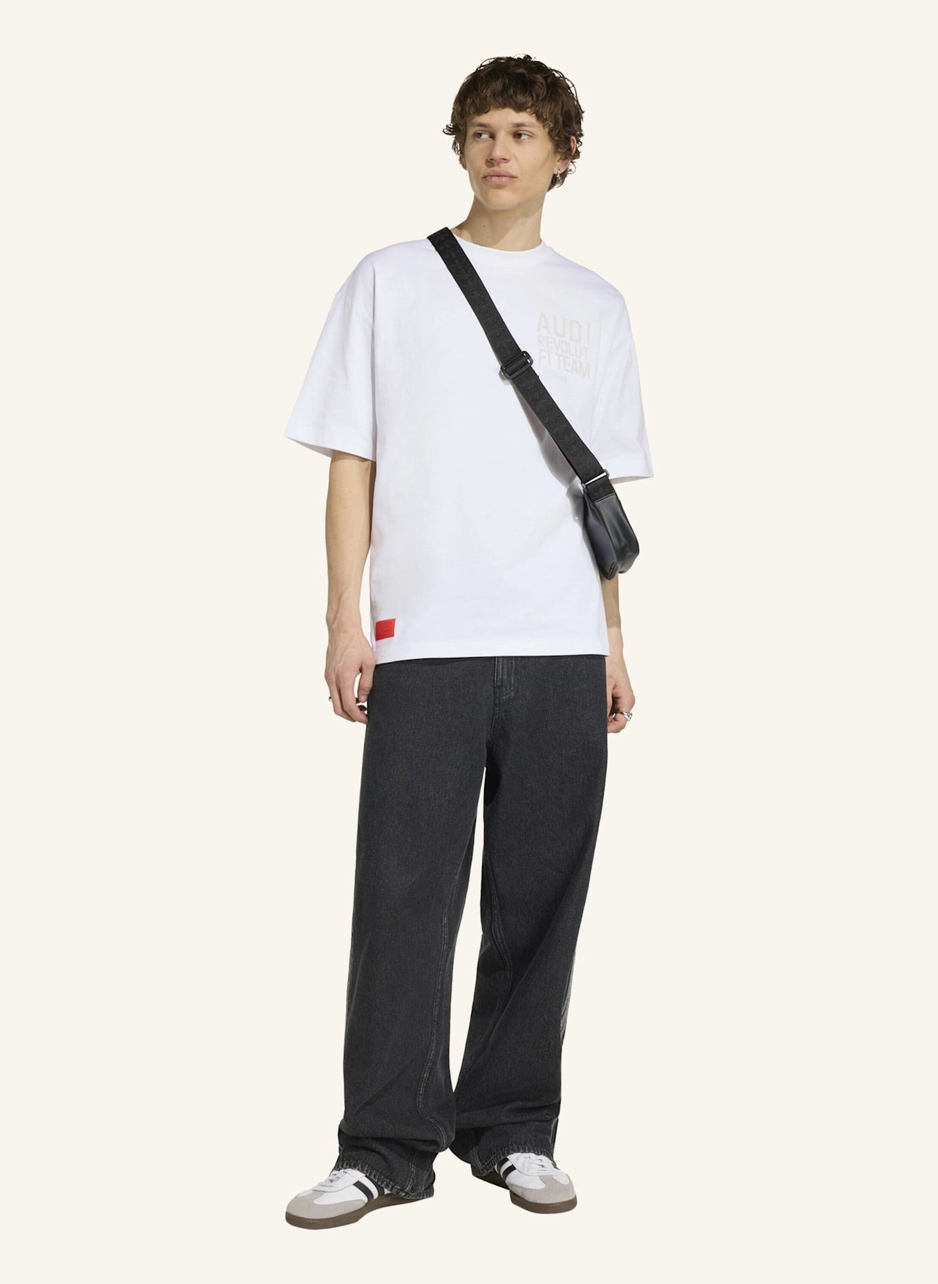 adidas T-Shirt AUDI FORMULA ONE TEAM ELEVATED GRAPHIC II: WEISS/ ROT
