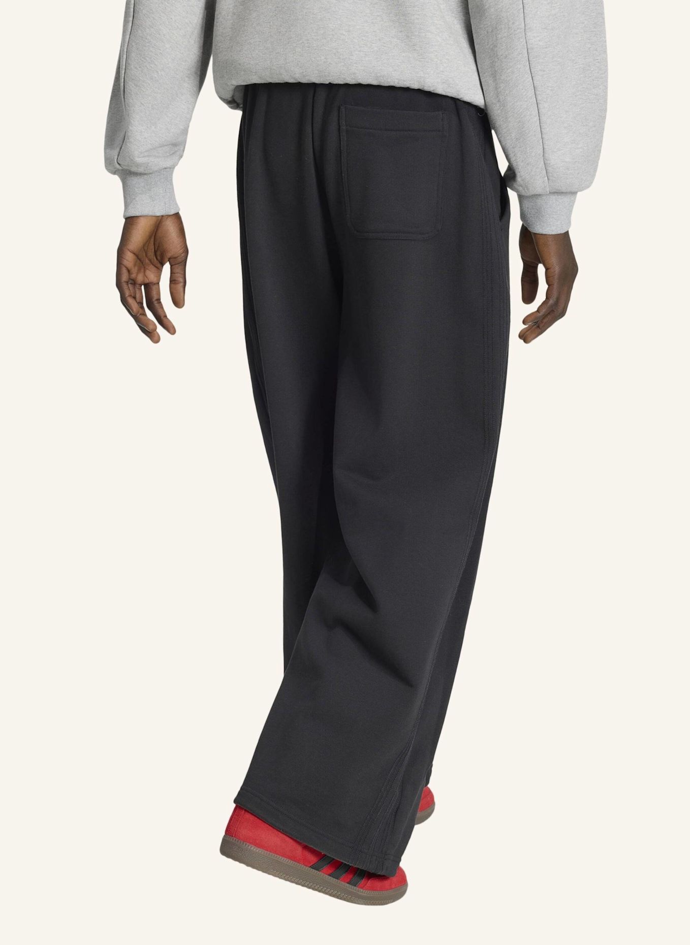 adidas Originals PREMIUM ESSENTIALS HOSE OFFENER WEITER SAUM: SCHWARZ