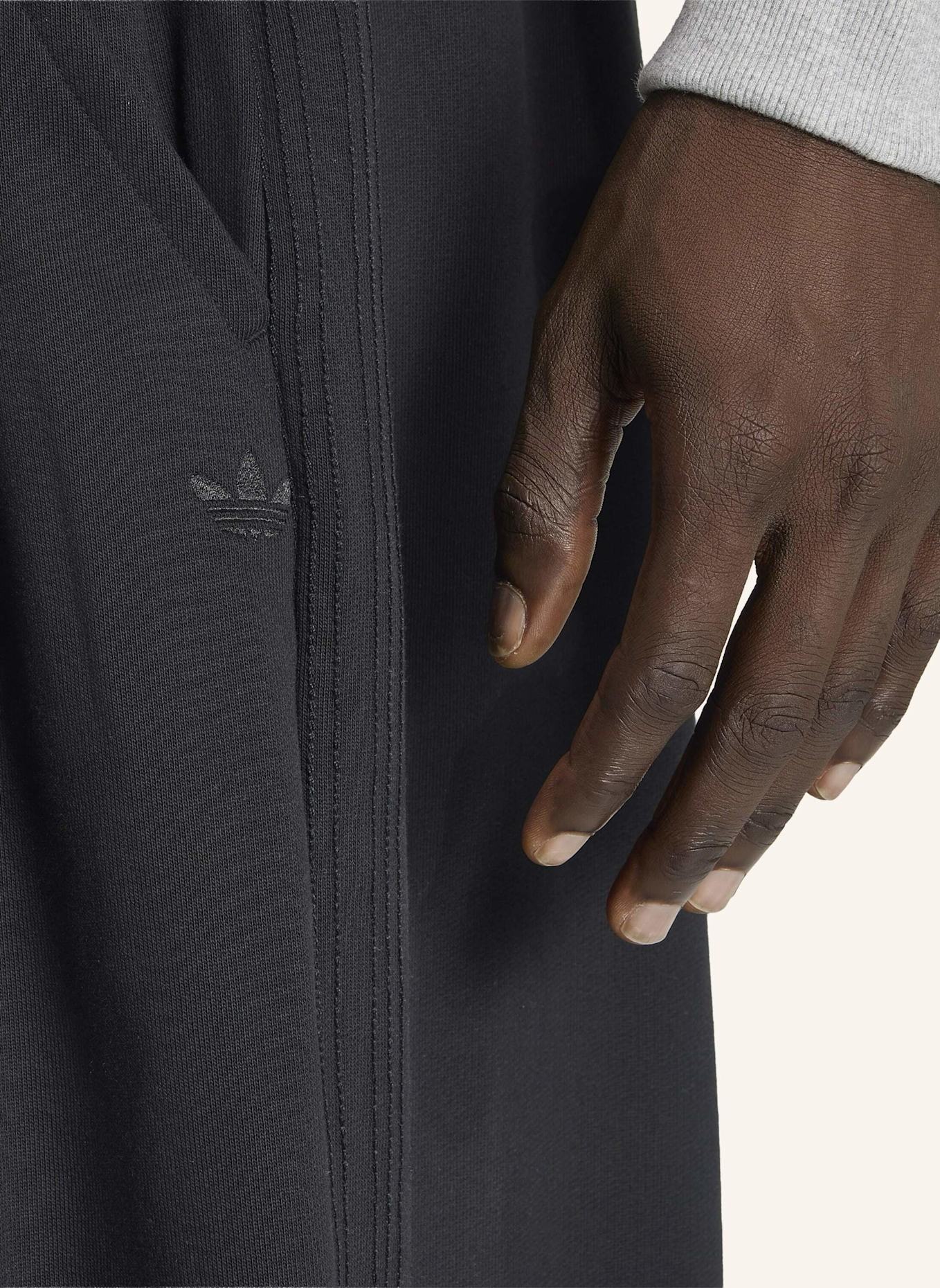 adidas Originals PREMIUM ESSENTIALS HOSE OFFENER WEITER SAUM: SCHWARZ