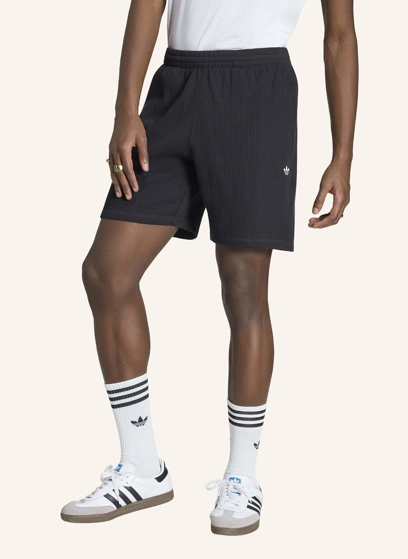 adidas Originals TREFOIL ESSENTIALS WAFFELSTRICK-SHORTS: SCHWARZ
