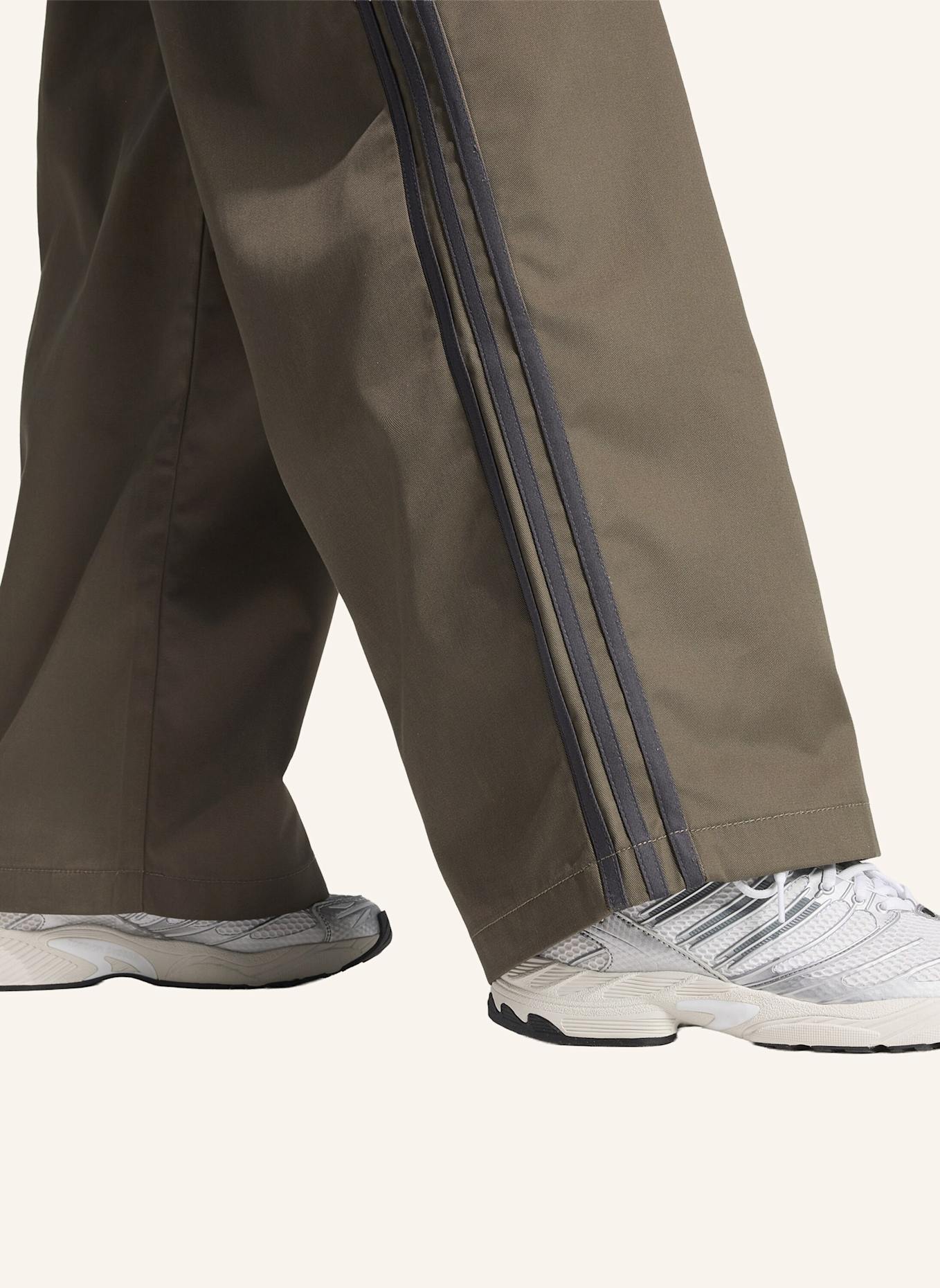 adidas Originals TAILORED HOSE: BRAUN/ SCHWARZ
