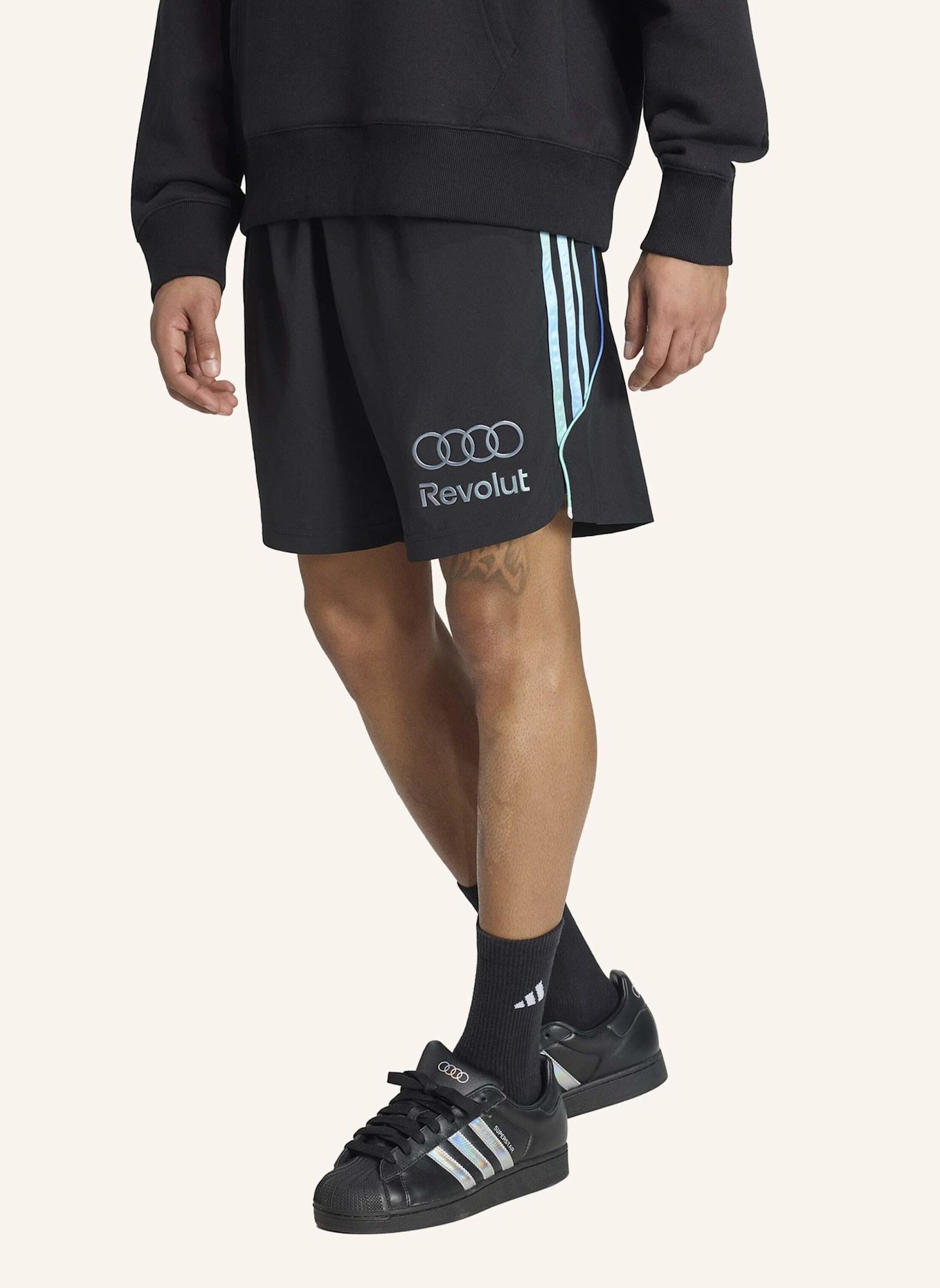 adidas AUDI REVOLUT F1 TEAM TEAMGEIST SHORTS: SCHWARZ