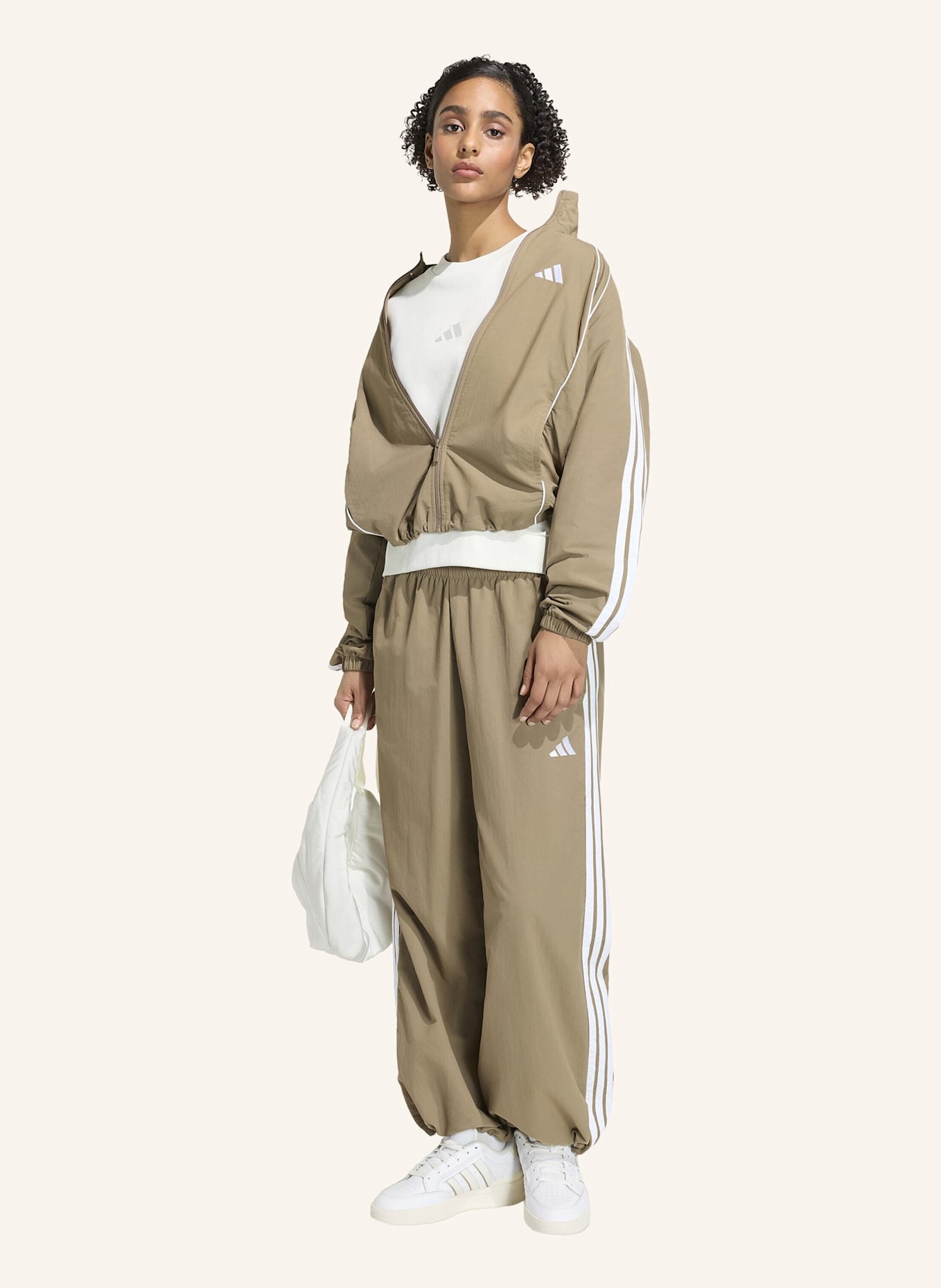 adidas ICONIC BUNGEES-TRAININGSHOSE, GEWEBT, WEITES BEIN: KHAKI
