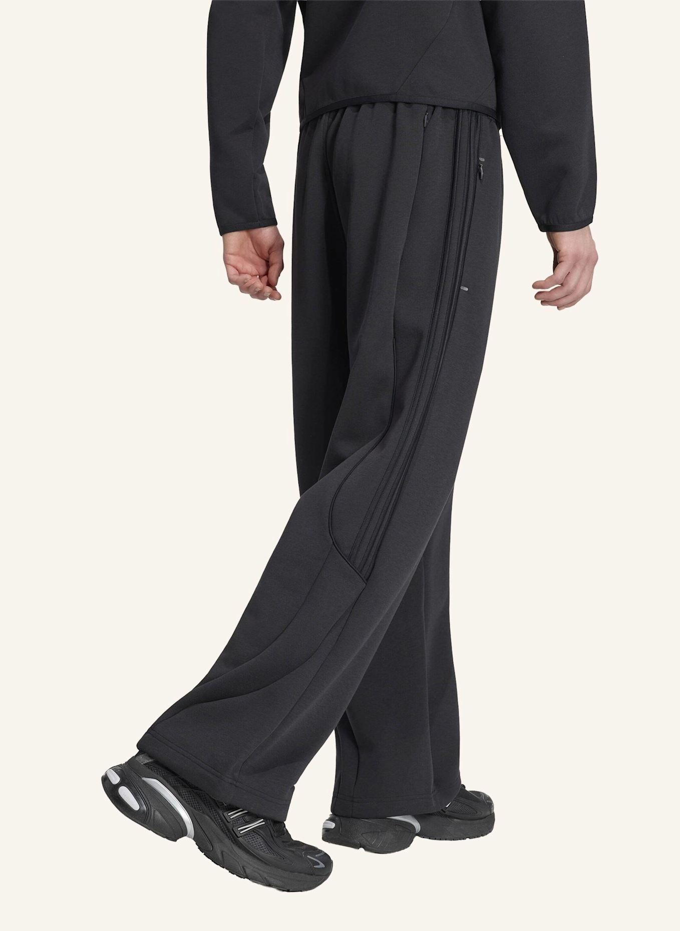 adidas Originals SPACER TEAMGEIST 26 CUTLINE HOSE, OFFENER SAUM: SCHWARZ
