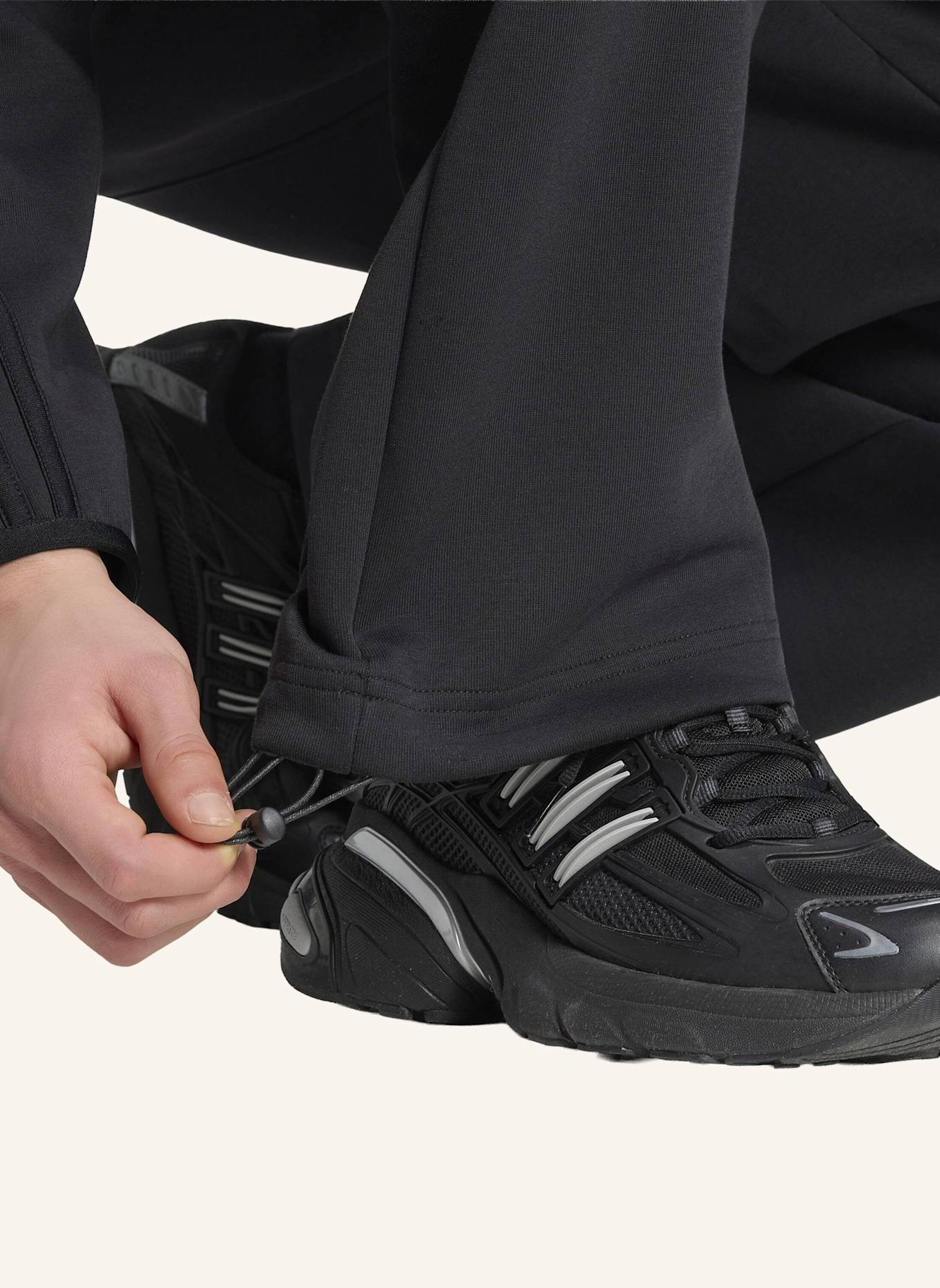 adidas Originals SPACER TEAMGEIST 26 CUTLINE HOSE, OFFENER SAUM: SCHWARZ