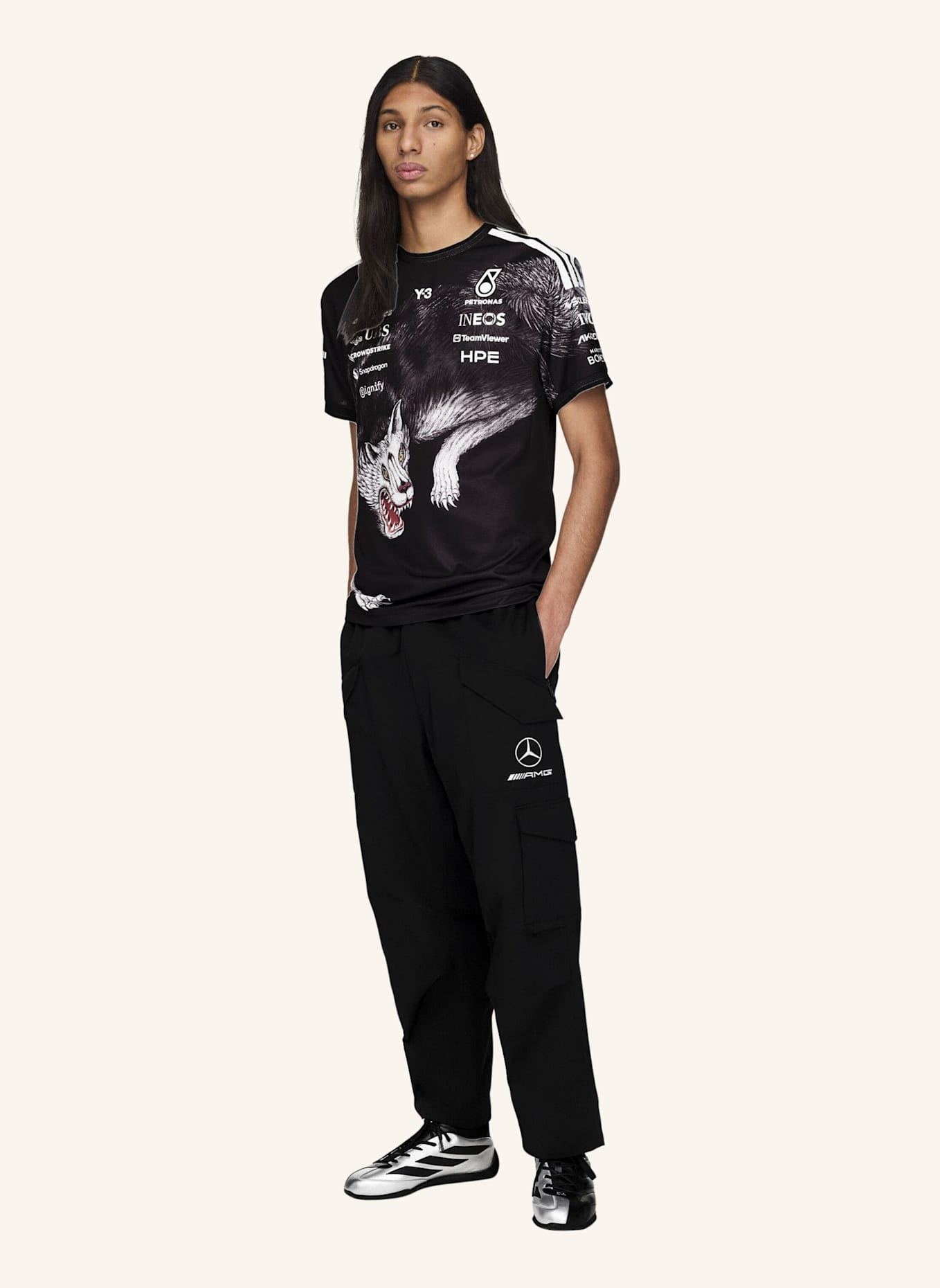 Y-3 Y-3 MERCEDES - AMG PETRONAS FORMEL 1 TEAM FAHRER KURZARM-JERSEY: SCHWARZ