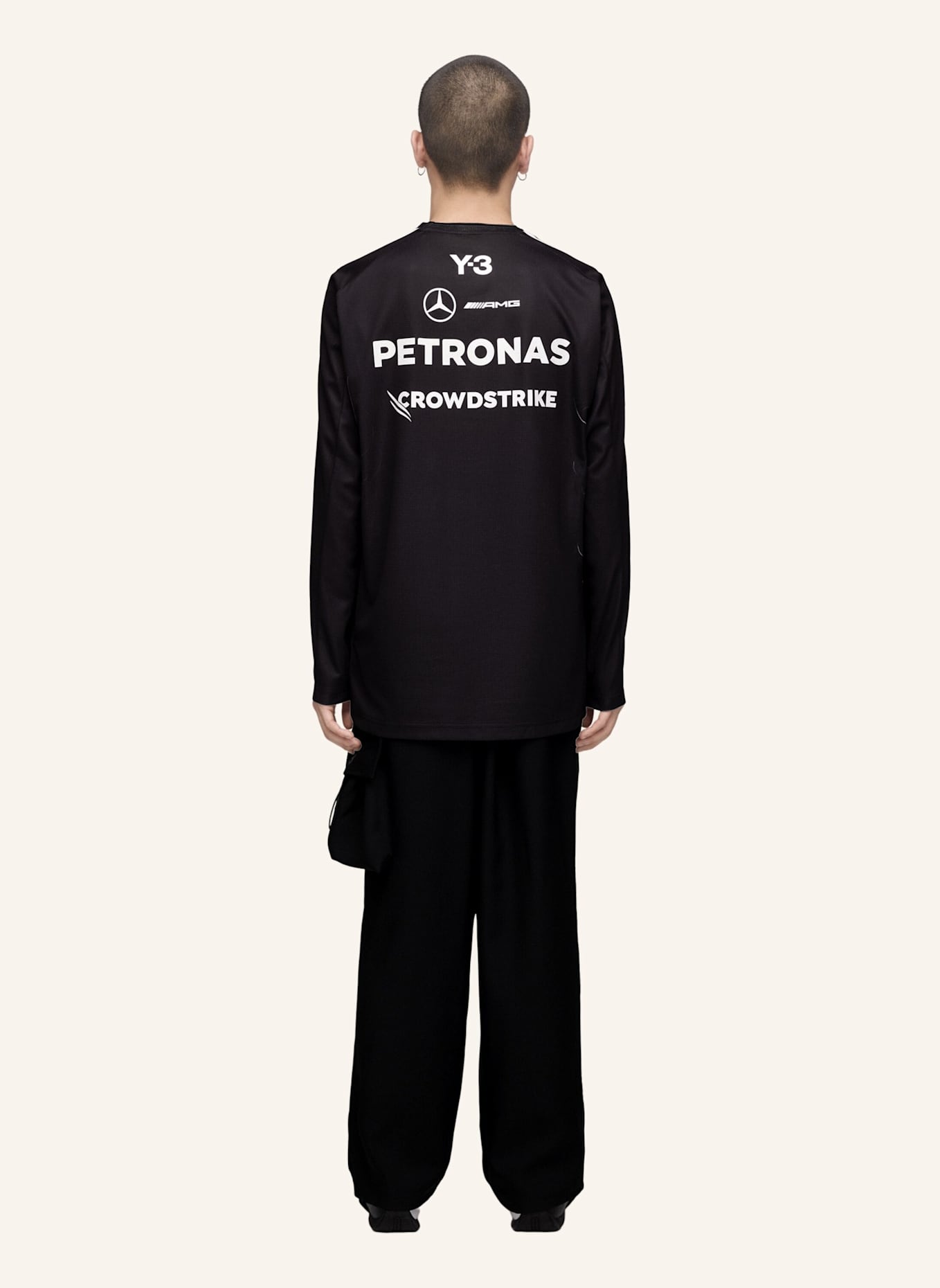 Y-3 Y-3 MERCEDES DRIVER LANGÄRMELIGES JERSEY: SCHWARZ
