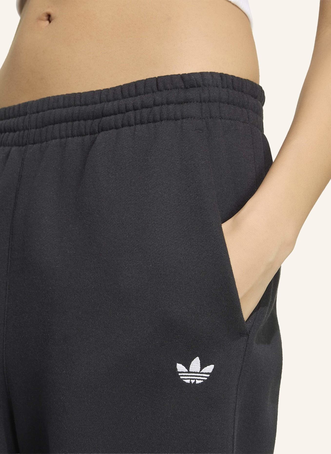 adidas Originals ESSENTIALS FLEECE-HOSE, WEITES BEIN: SCHWARZ