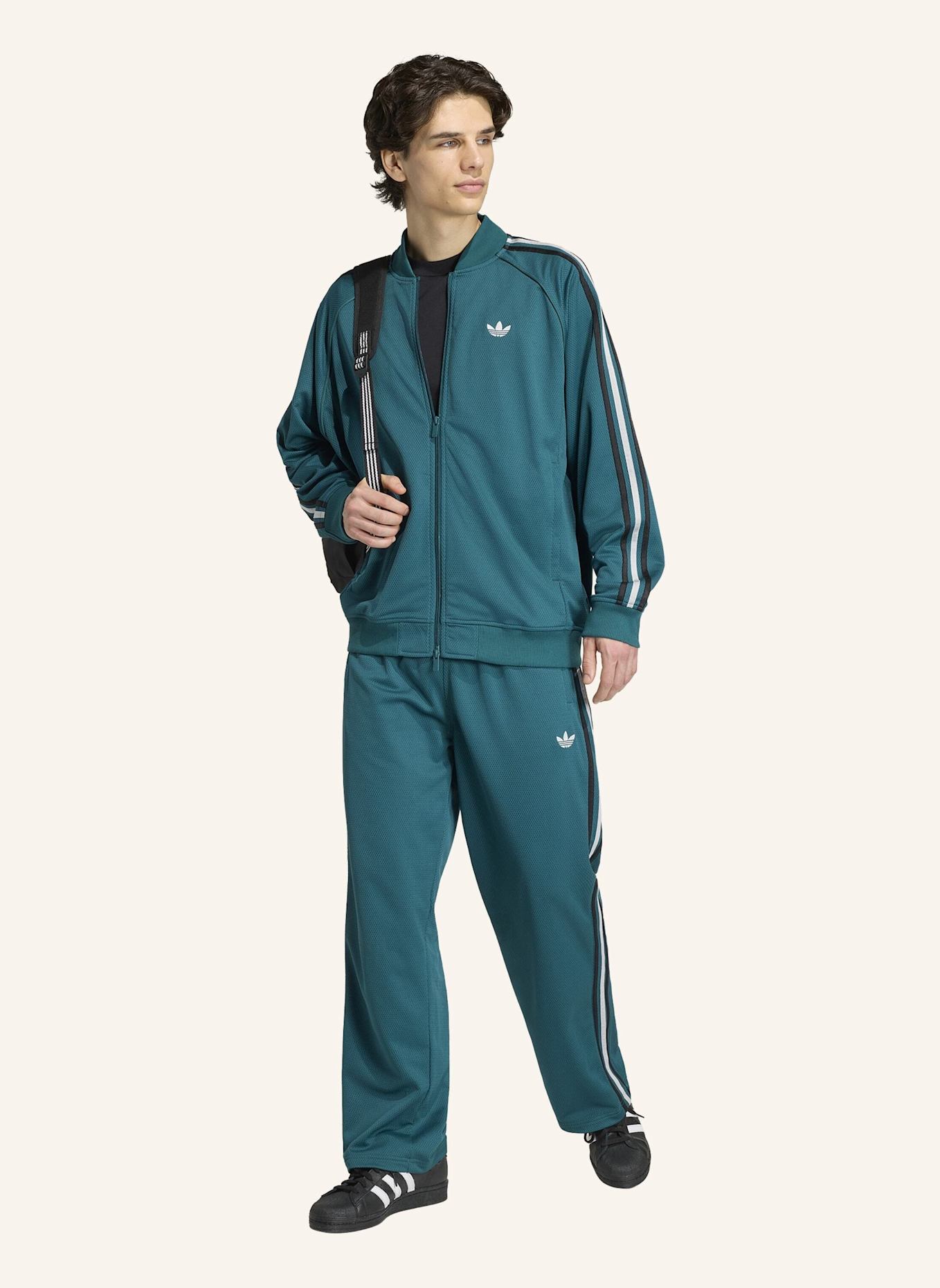 adidas Originals ADICOLOR SST TRAININGSHOSE, MESH, LOCKER GESCHNITTEN: GRÜN