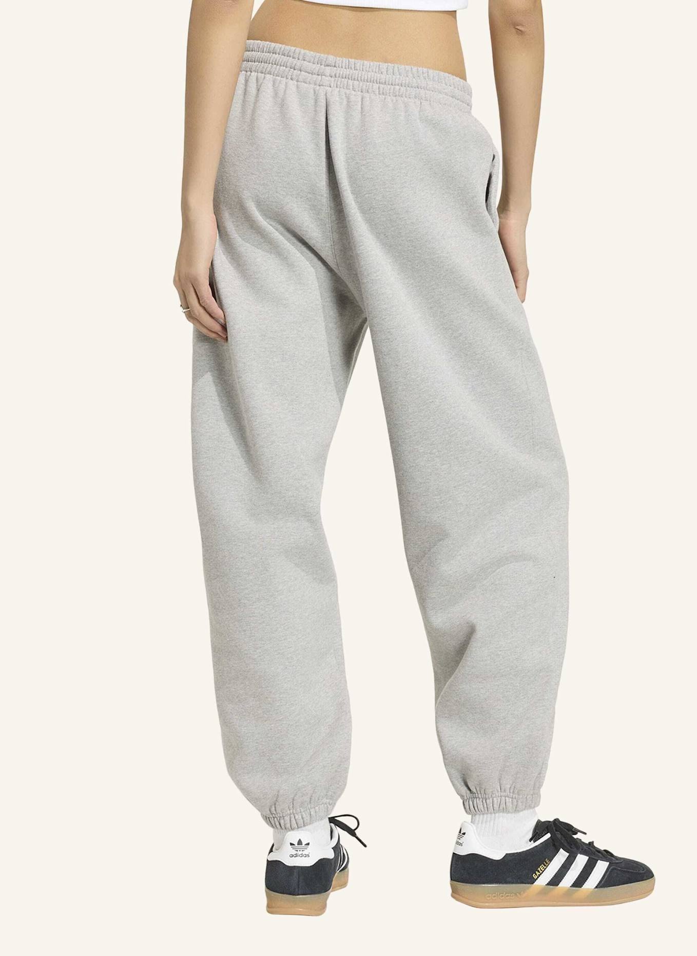 adidas Originals ESSENTIALS FLEECE-JOGGINGHOSE, LOCKERE PASSFORM: GRAU