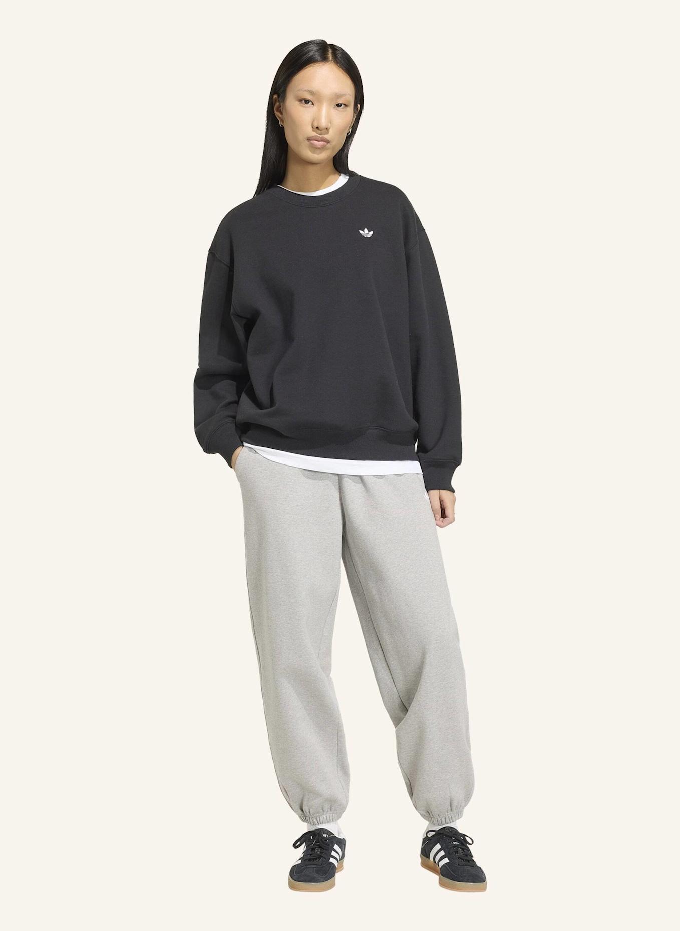 adidas Originals ESSENTIALS FLEECE-JOGGINGHOSE, LOCKERE PASSFORM: GRAU