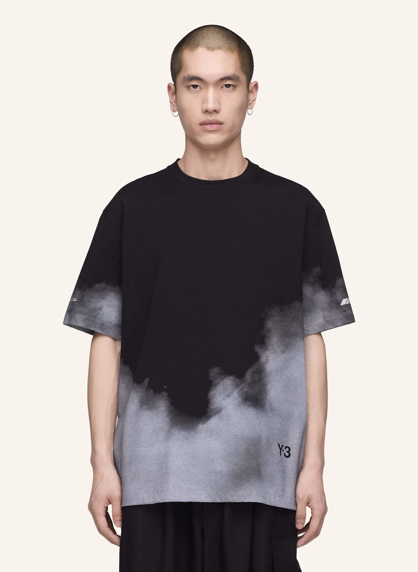 Y-3 Y-3 MERCEDES - AMG PETRONAS FORMULA 1 TEAM TOUR T-SHIRT: SCHWARZ