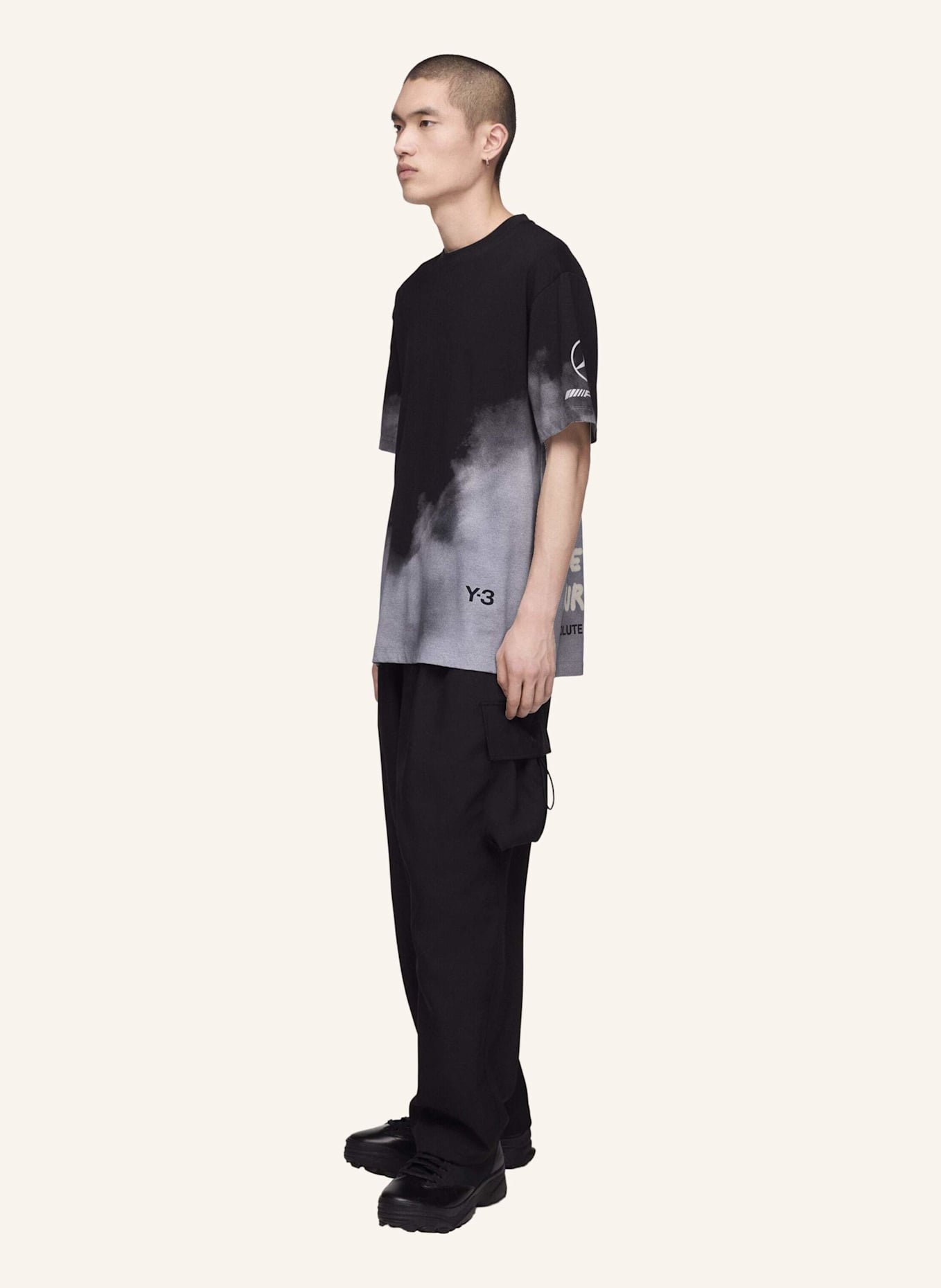 Y-3 Y-3 MERCEDES - AMG PETRONAS FORMULA 1 TEAM TOUR T-SHIRT: SCHWARZ