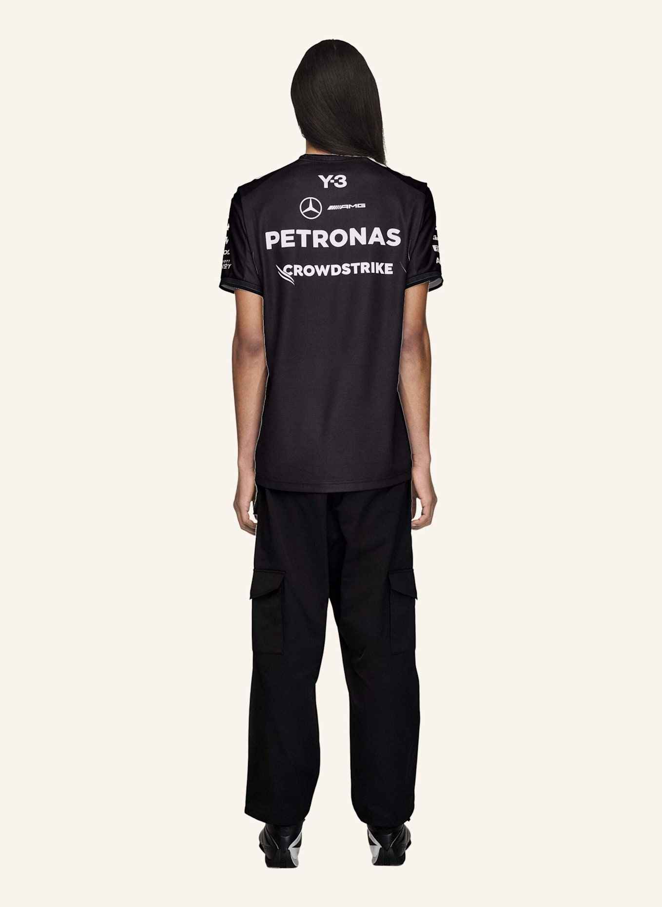 Y-3 Y-3 MERCEDES AMG PETRONAS FORMULA 1 TEAM DRIVER SHORT SLEEVE JERSEY: SCHWARZ
