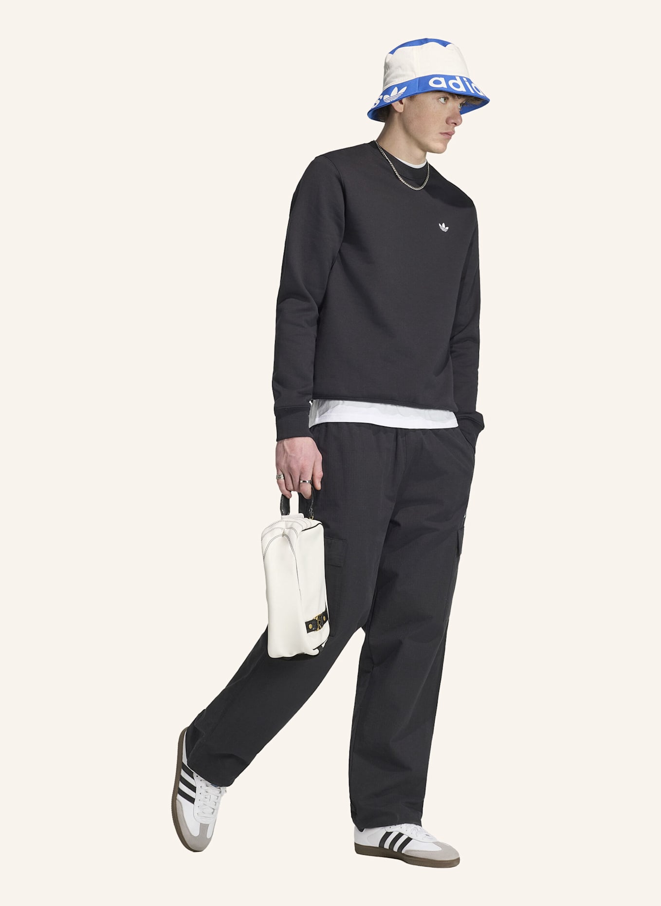 adidas Originals TREFOIL ESSENTIALS CREW SWEATSHIRT: SCHWARZ
