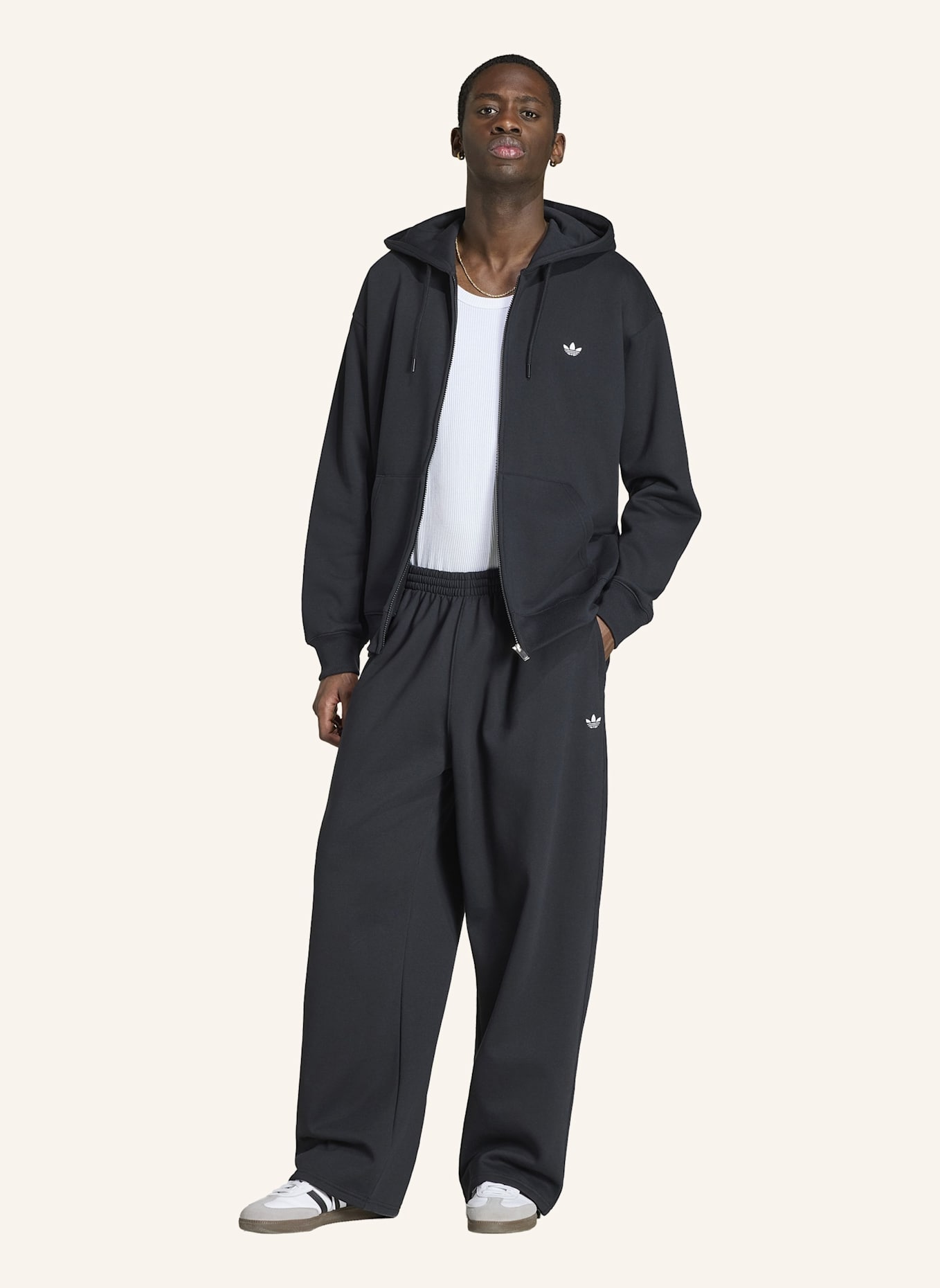 adidas Originals TREFOIL ESSENTIALS HOODIE, LOCKER GESCHNITTEN, MIT DURCHGEHENDEM REISSVERSCHLUSS: SCHWARZ