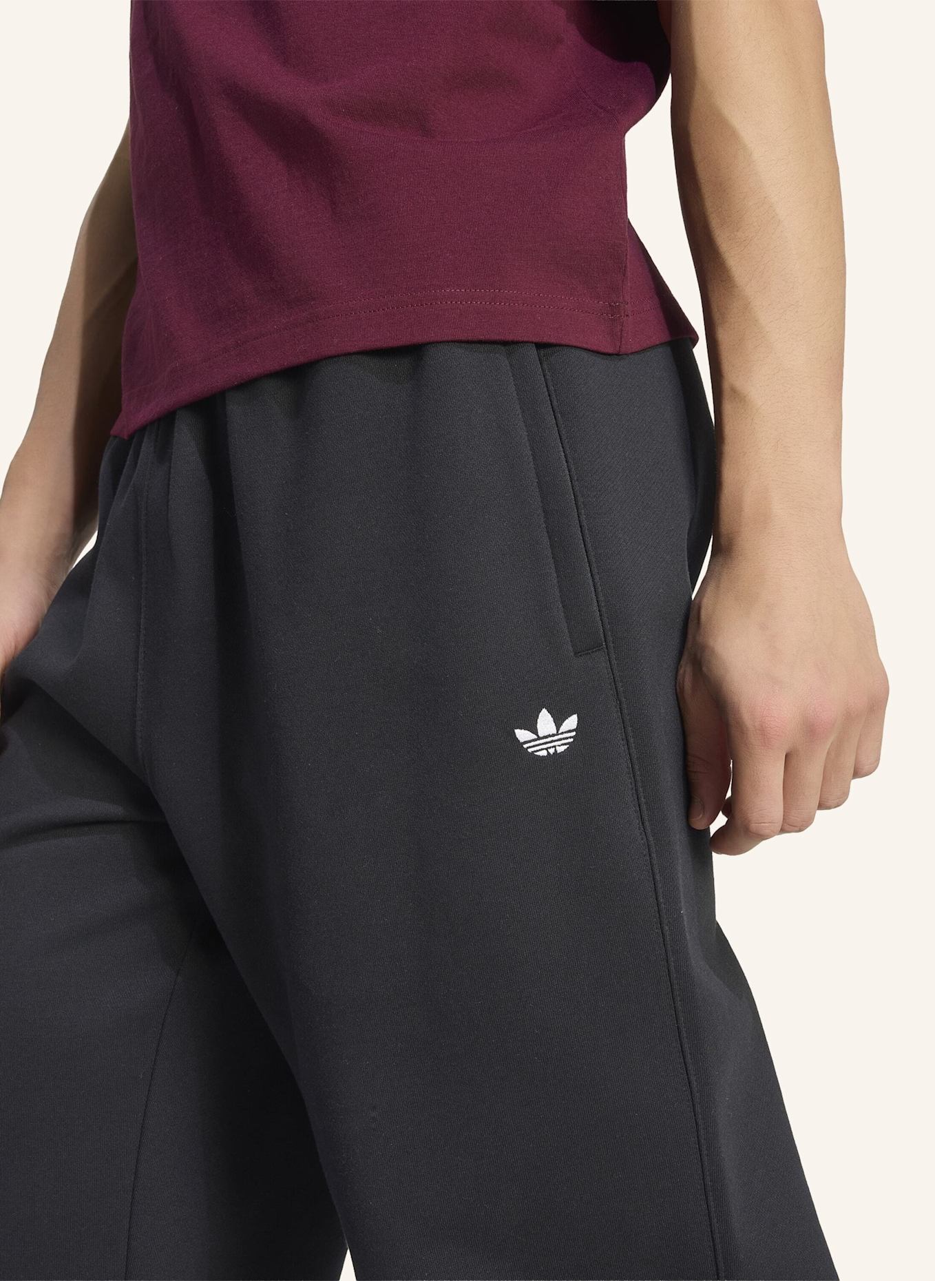 adidas Originals TREFOIL ESSENTIALS HOSE, OFFENER SAUM: SCHWARZ