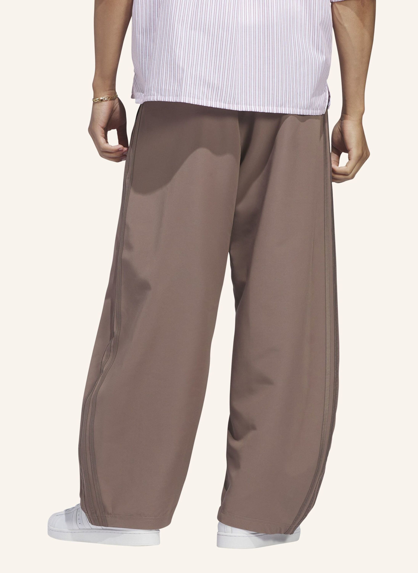 adidas Originals ORIGINALS GEWEBTE HOSE, BARREL DESIGN: BRAUN