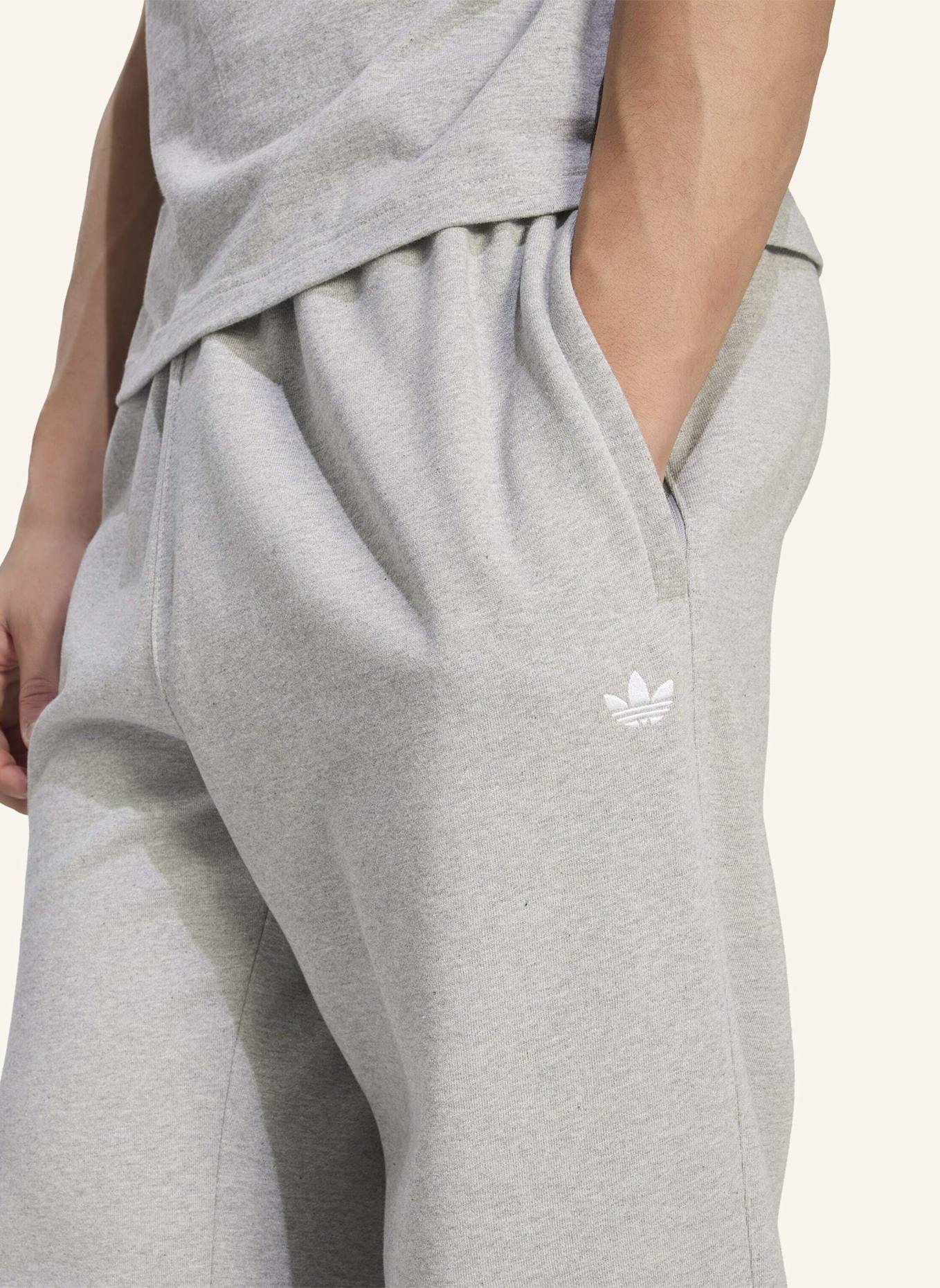 adidas Originals TREFOIL ESSENTIALS HOSE, OFFENER SAUM: GRAU