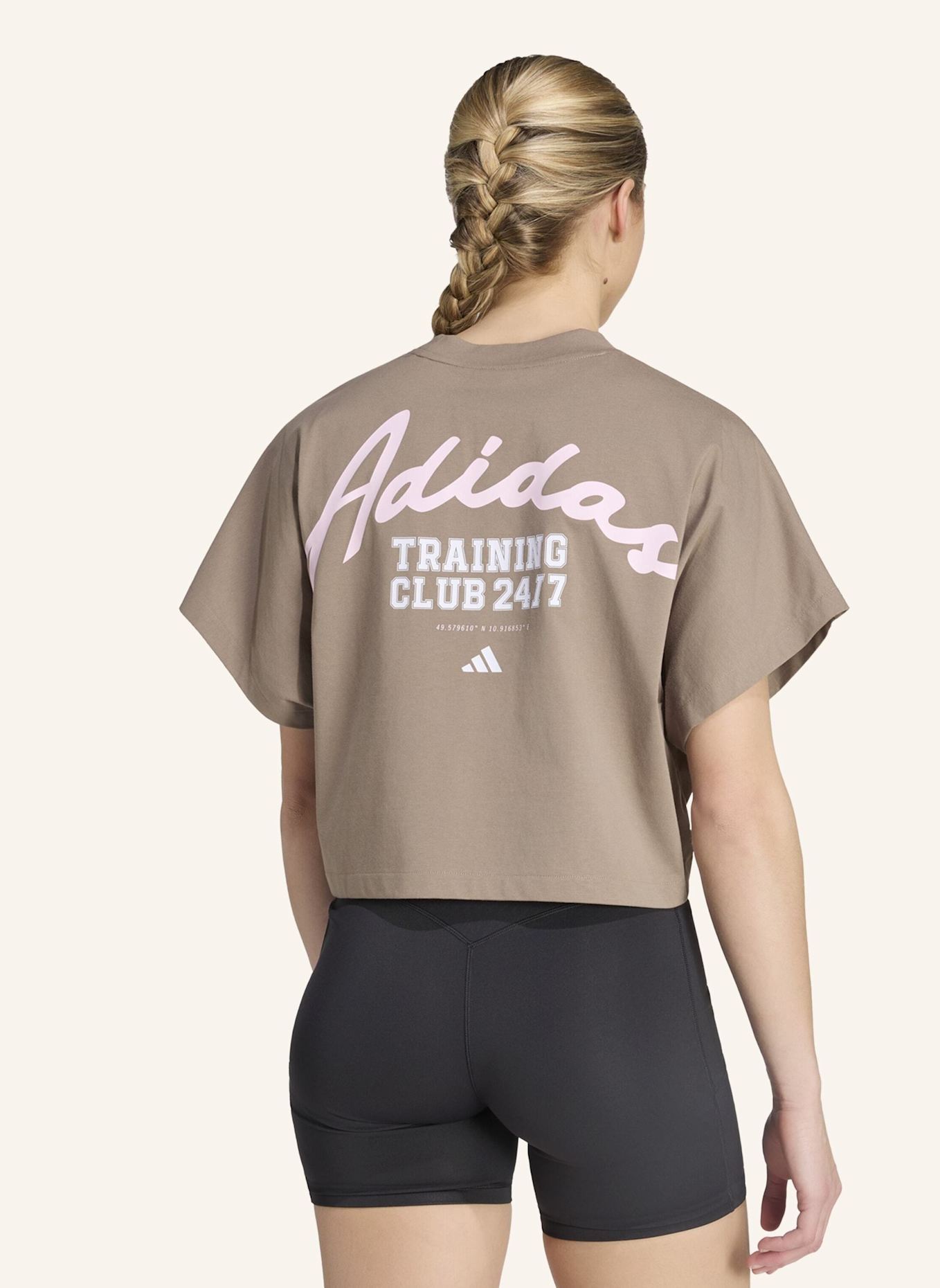 adidas PRIMELIFT WORKOUT GRAFIK T-SHIRT: KHAKI