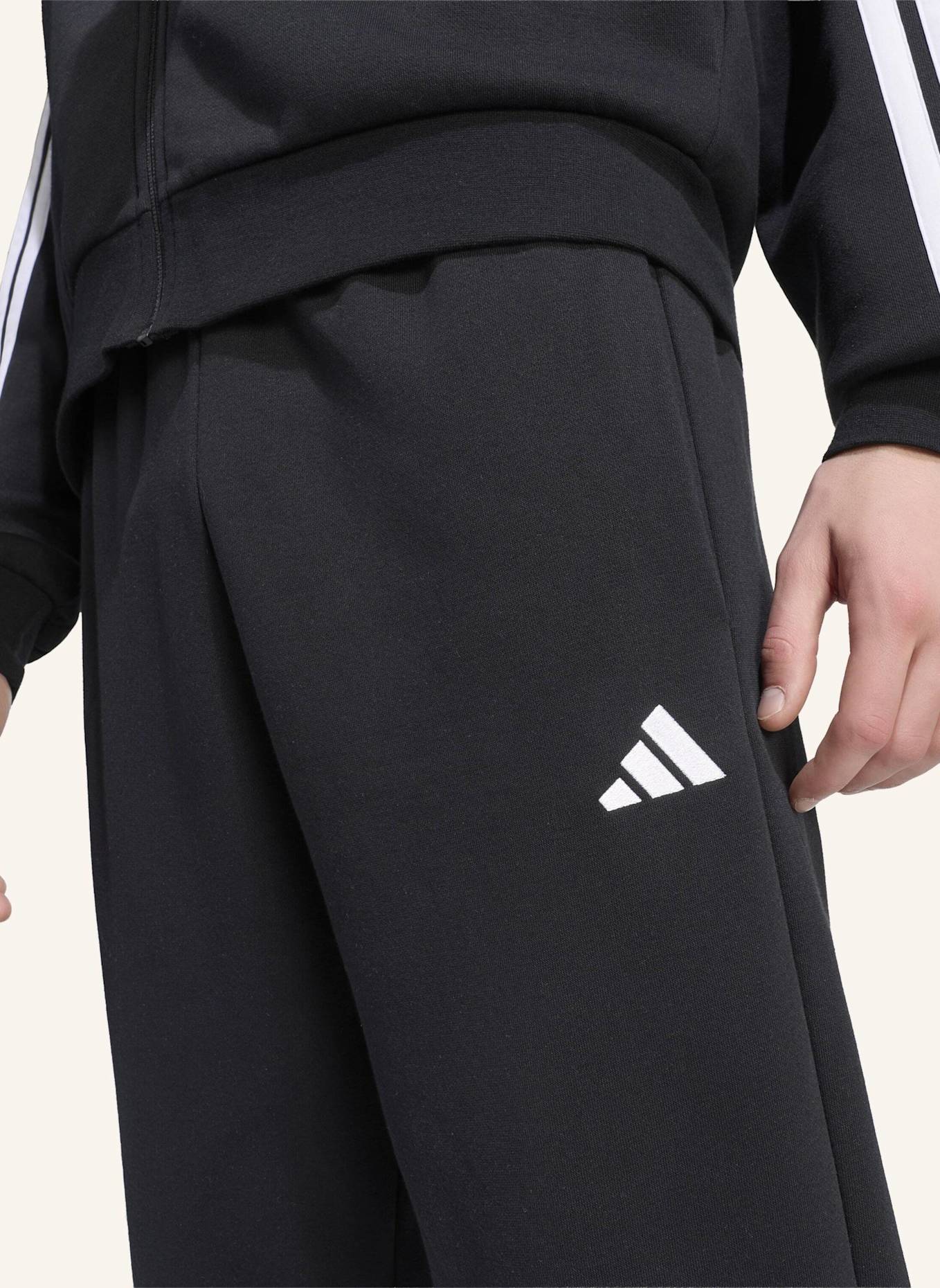 adidas 3-STREIFEN FLEECE TRAININGSANZUG: SCHWARZ/ WEISS