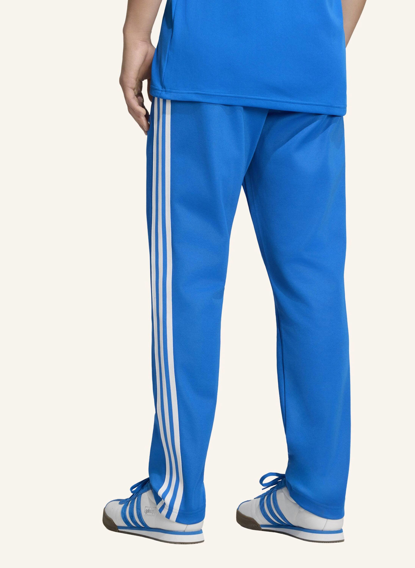 adidas MERCEDES - AMG PETRONAS FORMULA 1 TEAM BLUE WONDER TRAININGSHOSE: BLAU