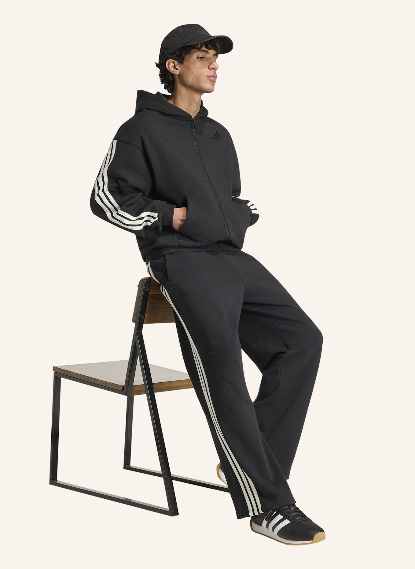 adidas ADIDAS KIT 3-STREIFEN WEITE HOSE: SCHWARZ/ WEISS