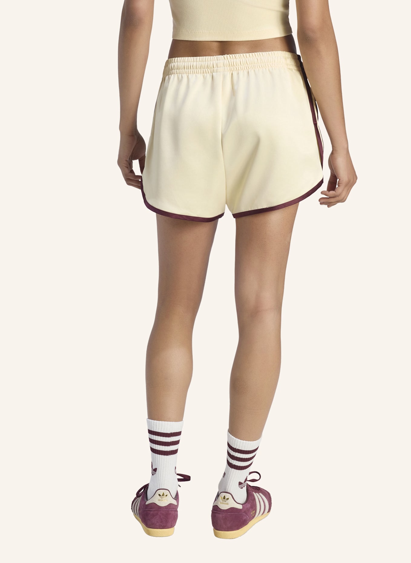 adidas Originals SATIN 3S SPRINTER SHORTS: CREME/ ROT