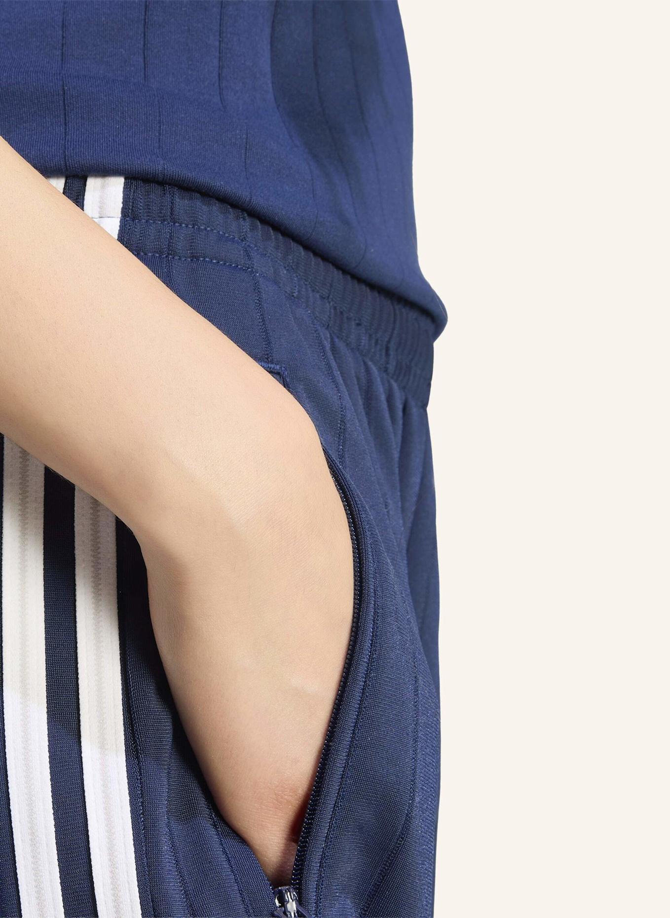 adidas Originals PINSTRIPE FIREBIRD SHORTS: BLAU/ WEISS/ GRAU