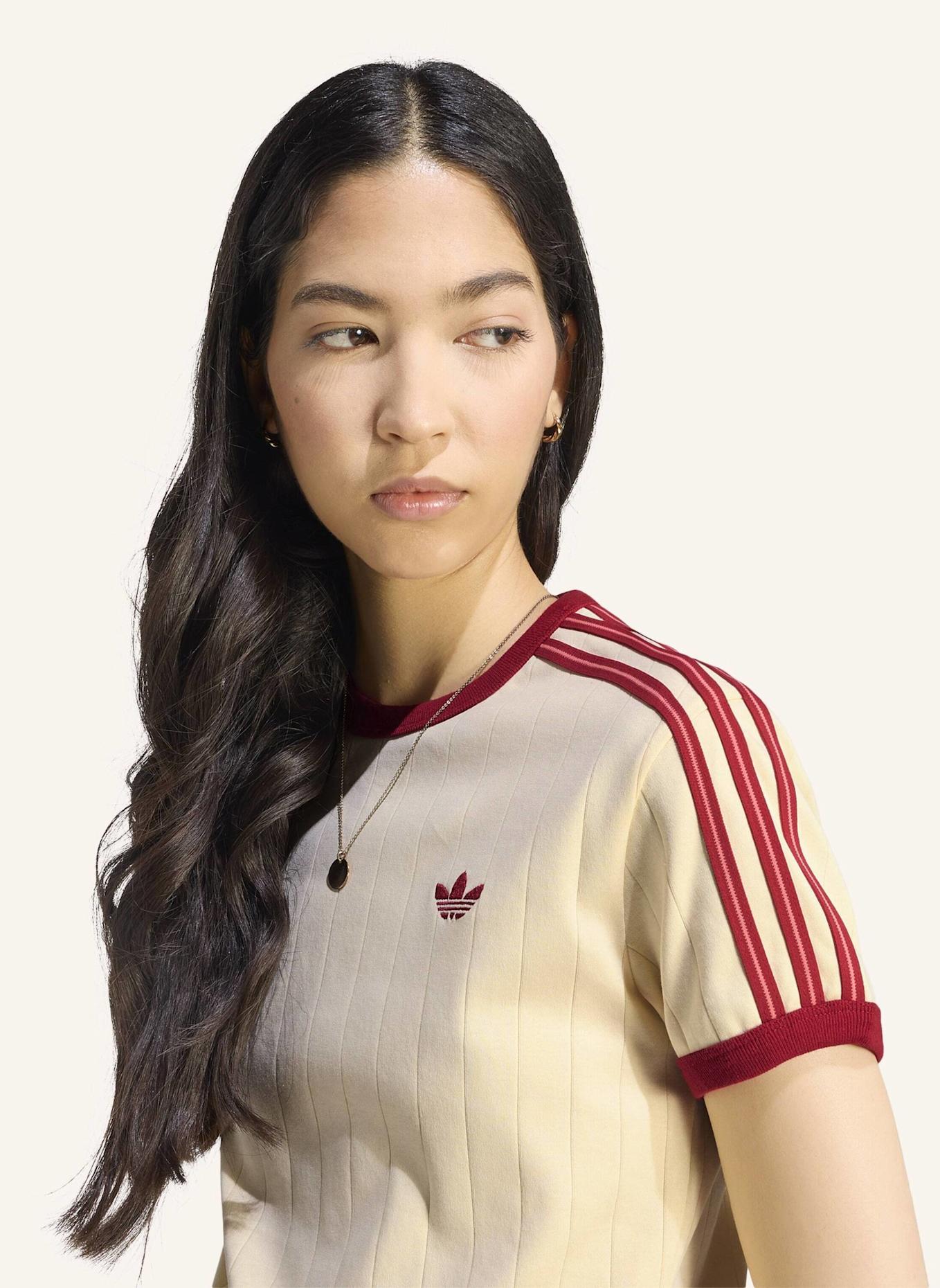 adidas Originals T-SHIRT, SCHMAL GESCHNITTEN, NADELSTREIFEN: CREME/ ROT