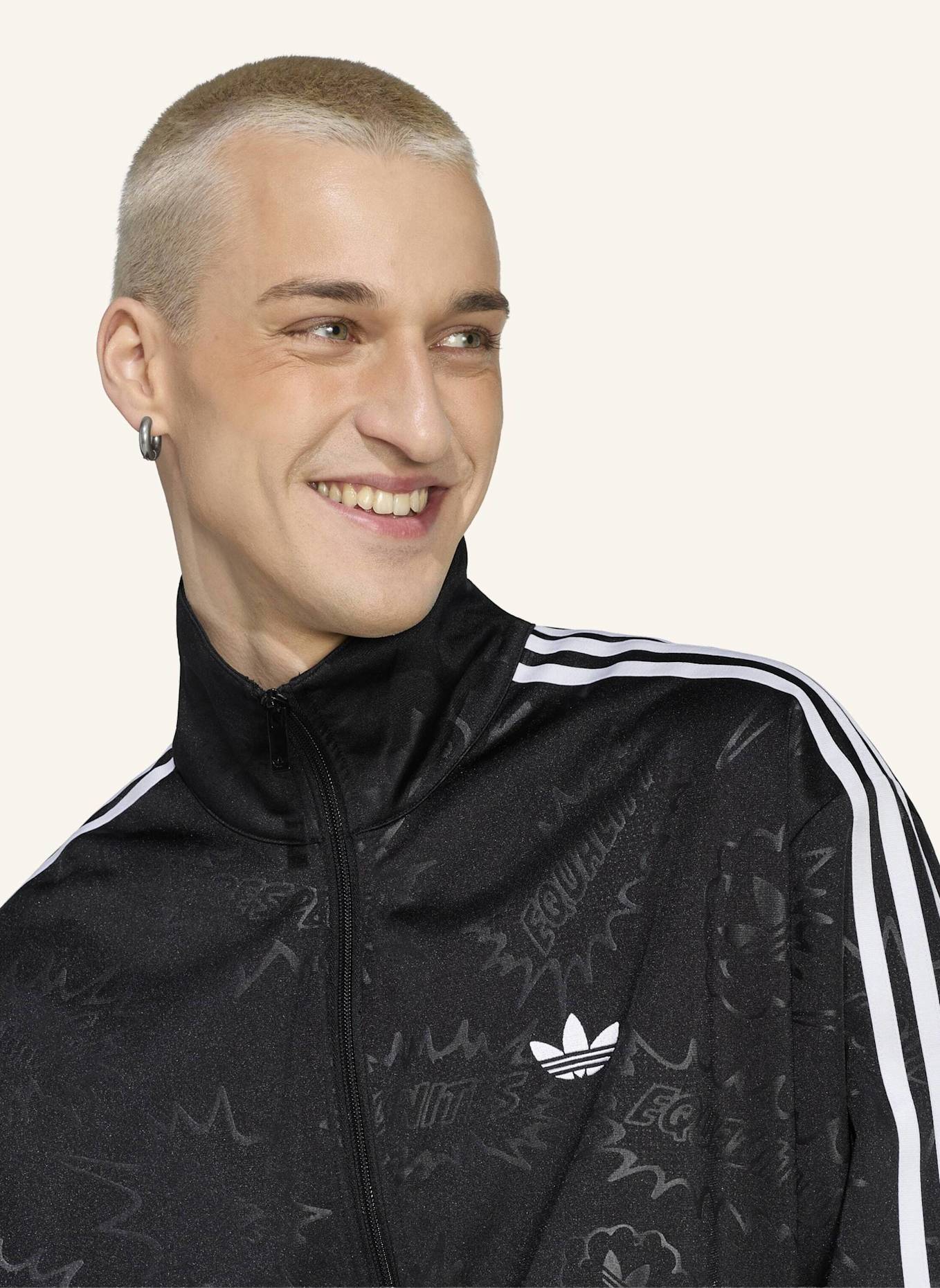 adidas Originals LOVE UNITES FB TT ORIGINALS JACKE: SCHWARZ