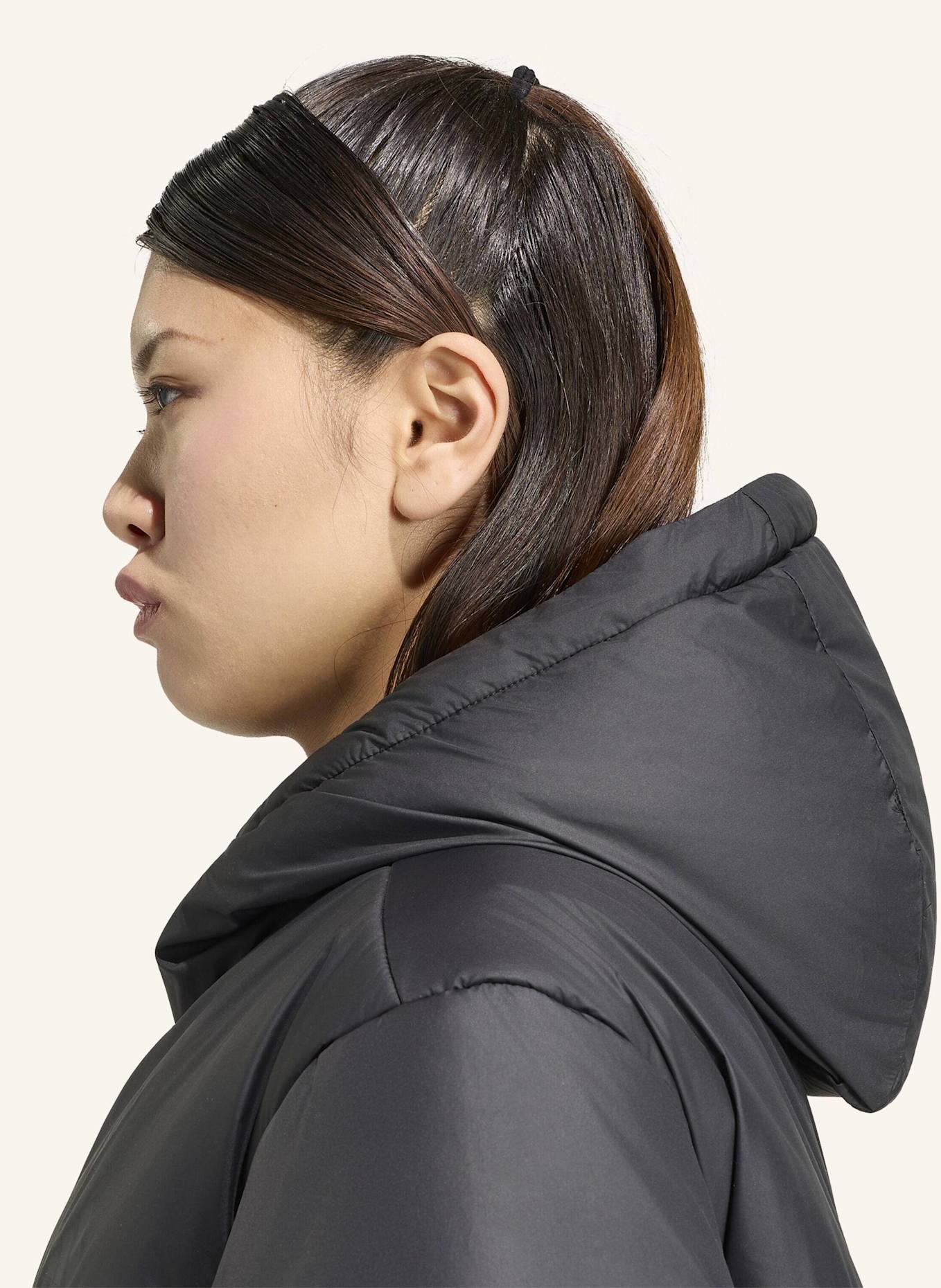 adidas ESSENTIALS HIGHLOFT PUFFER JACKE, ISOLIERT: SCHWARZ