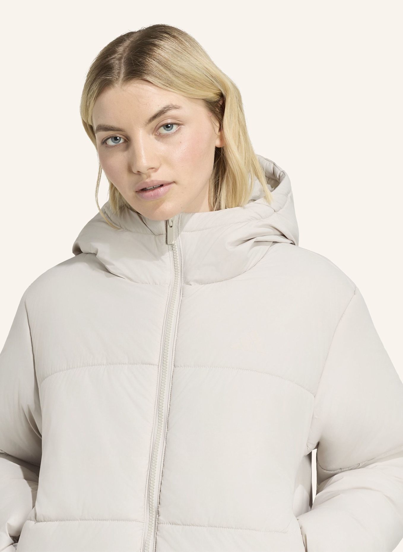 adidas ESSENTIALS HIGHLOFT PUFFER JACKE, ISOLIERT: BEIGE
