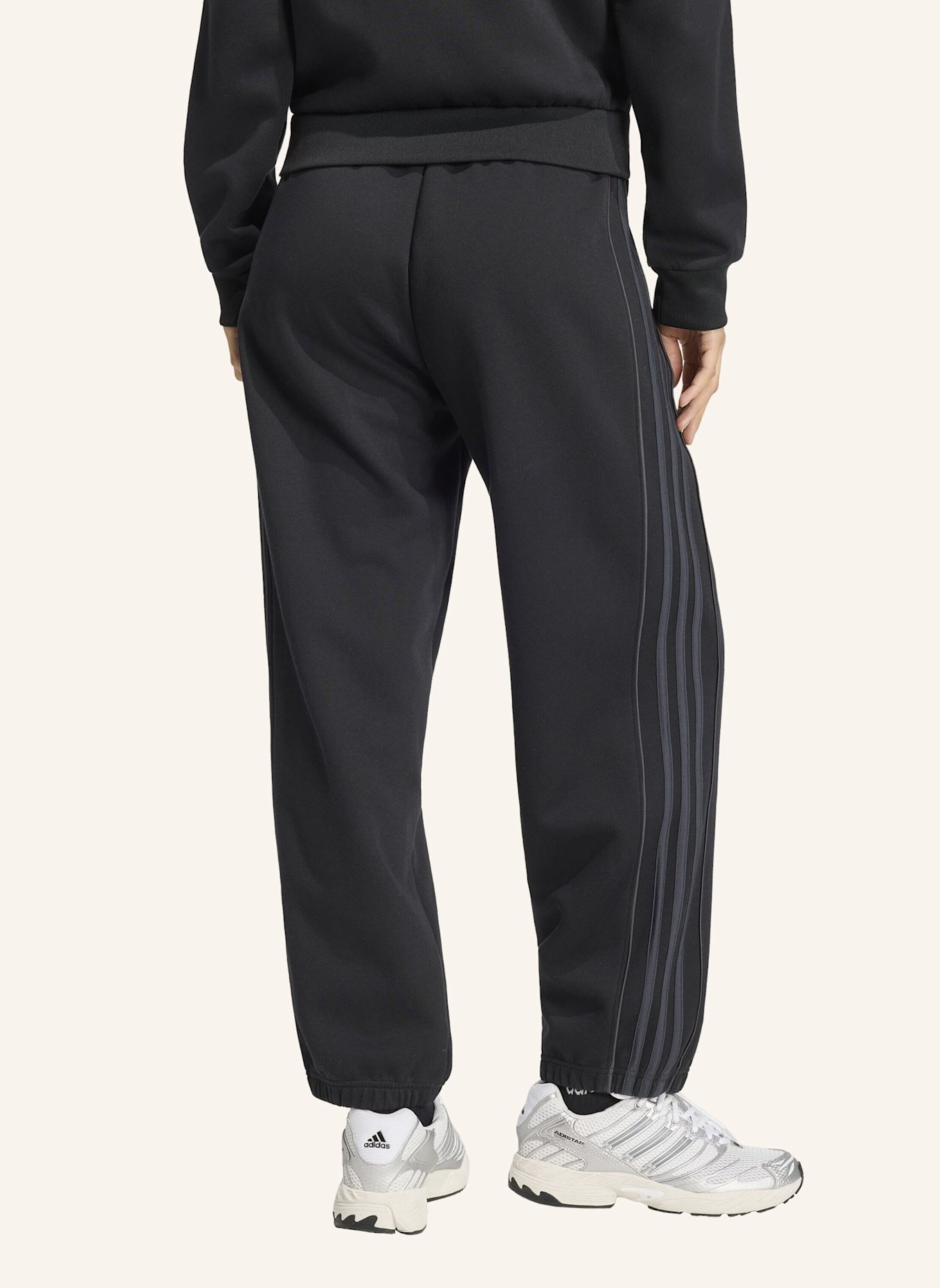 adidas Originals TRAININGSHOSE: SCHWARZ/ GRAU