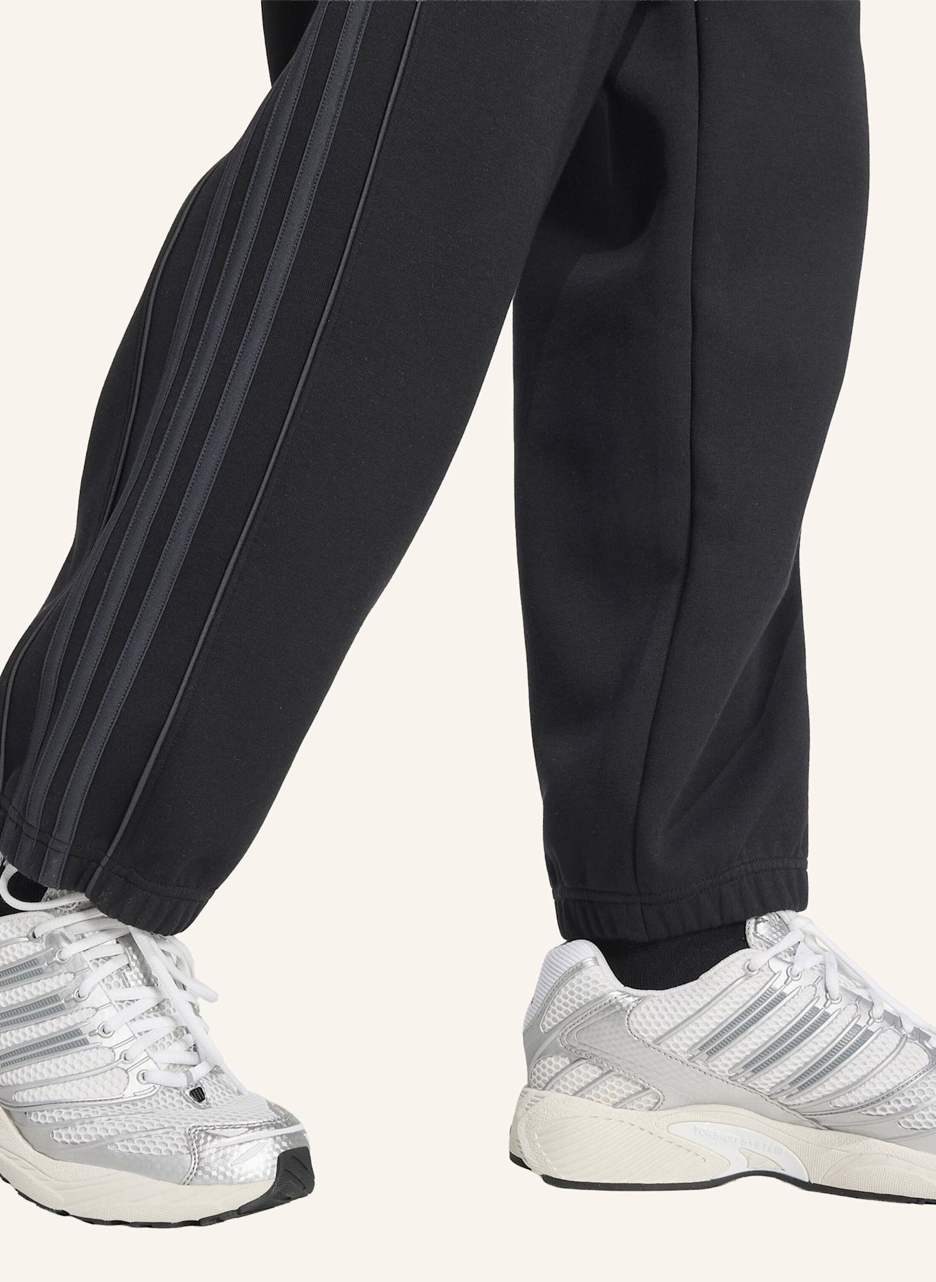 adidas Originals TRAININGSHOSE: SCHWARZ/ GRAU