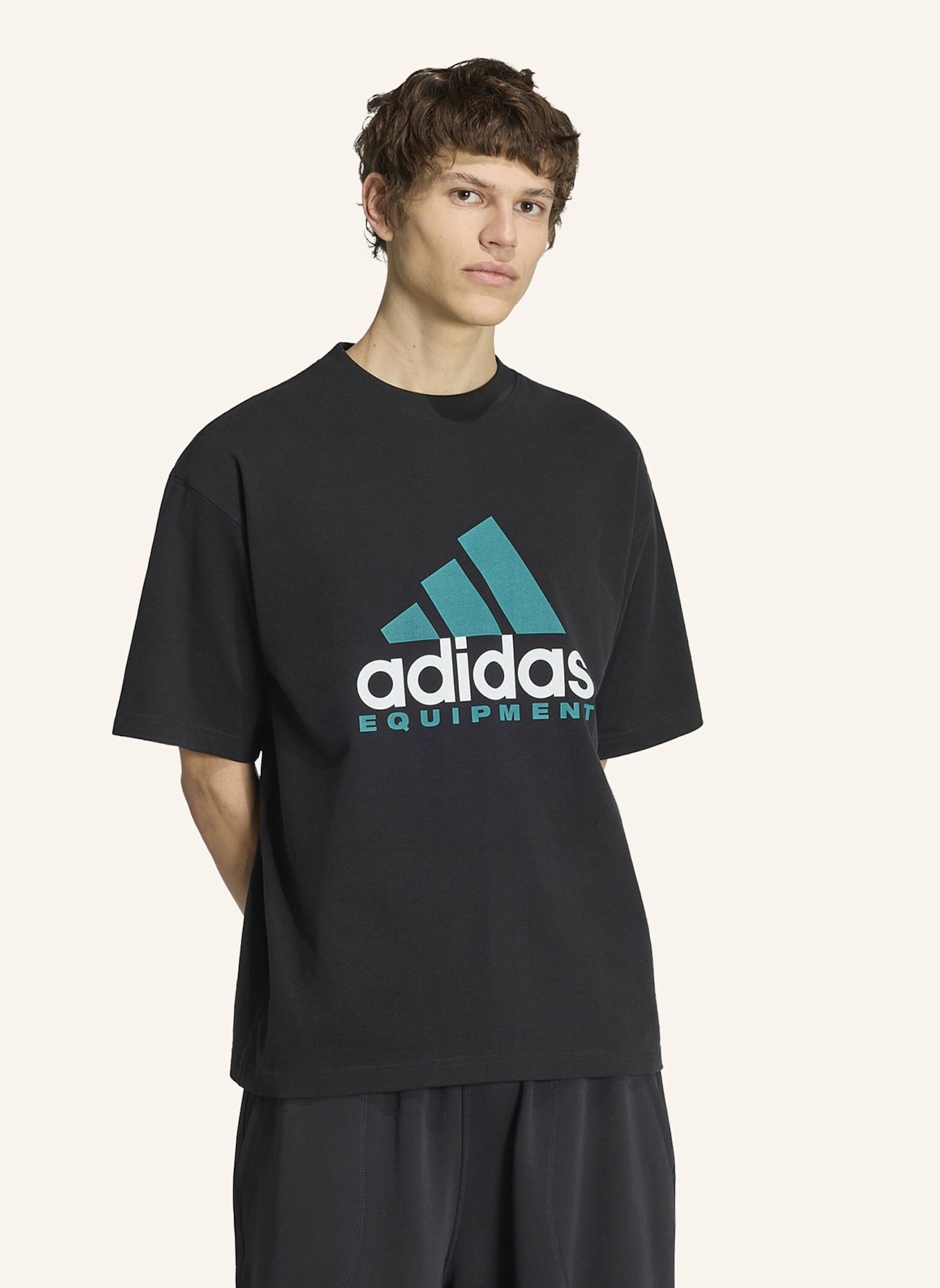 adidas Originals ADIDAS EQUIPMENT LOGO T-SHIRT: SCHWARZ