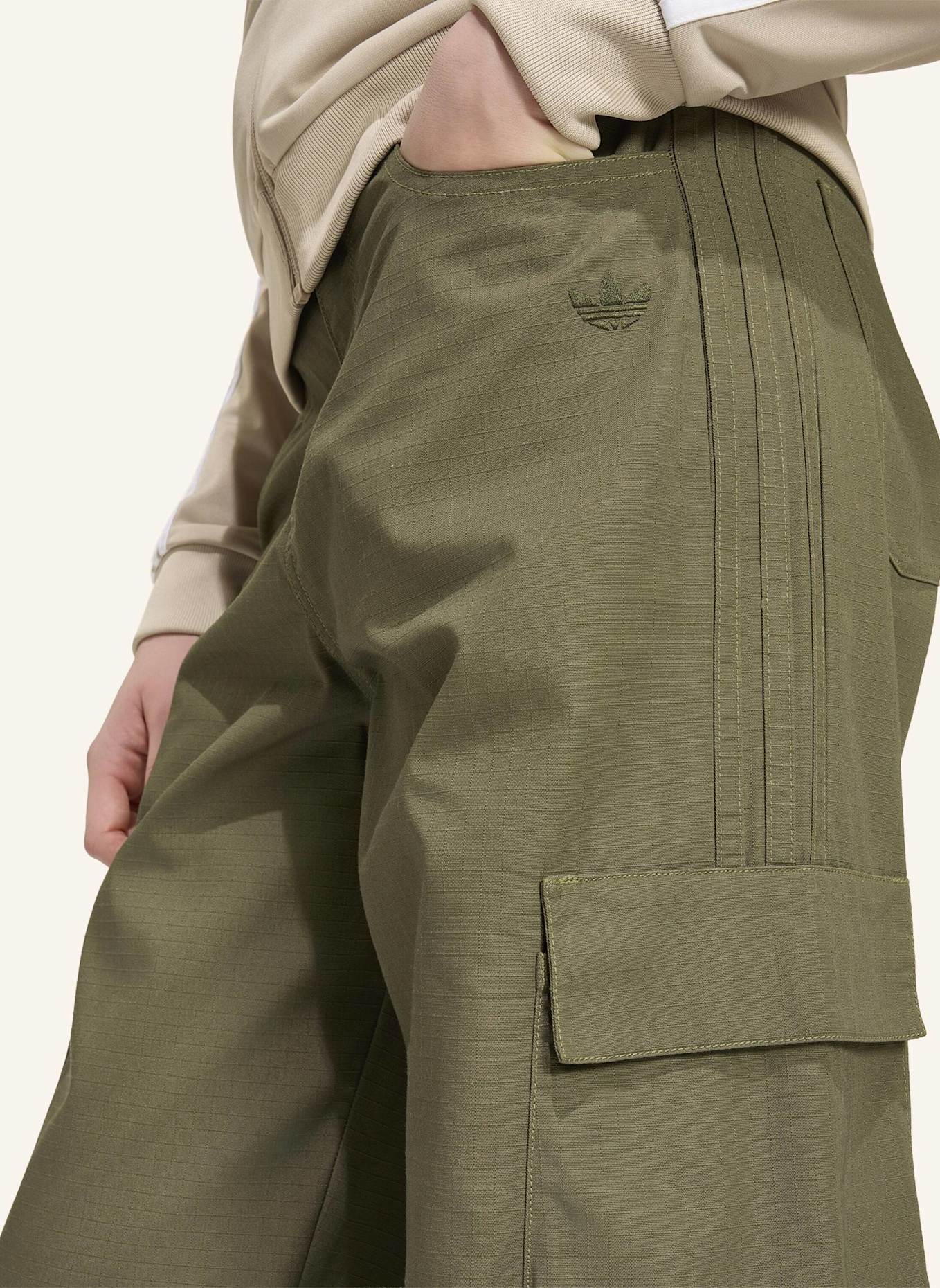 adidas Originals CARGOHOSE, OVERSIZE, RIPSTOP: GRÜN
