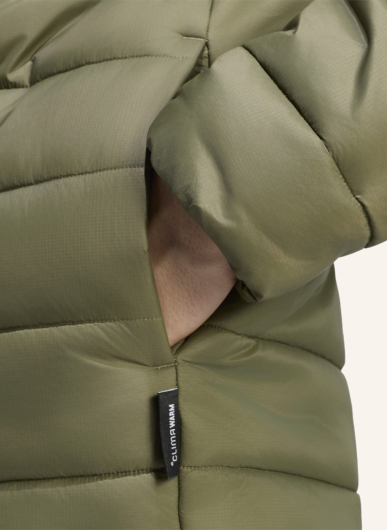 adidas TERREX TERREX MULTI ESSENTIALS CLIMAWARM KAPUZENJACKE, ISOLIEREND: GRÜN