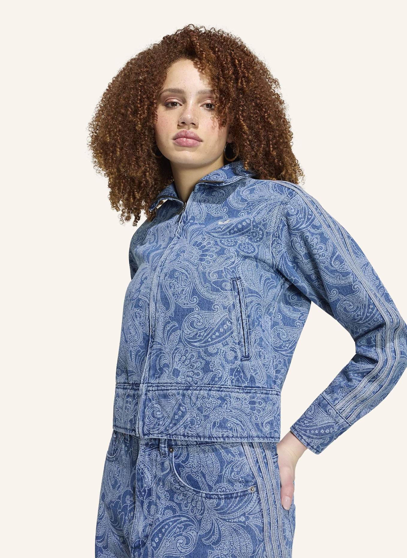 adidas Originals ADIDAS LIBERTY LONDON FIREBIRD JEANSJACKE: BLAU
