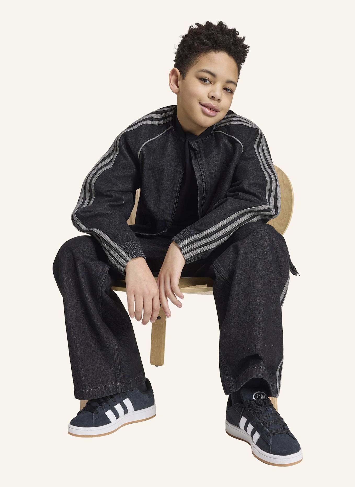 adidas Originals SST DENIM ORIGINAL JACKE, LOCKER GESCHNITTEN: SCHWARZ