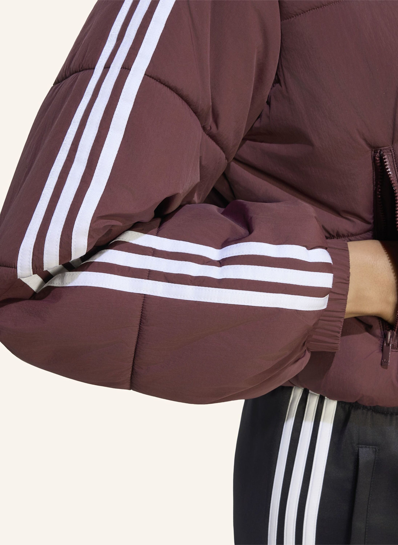 adidas Originals ADICOLOR PUFFER JACKE, KÜRZER GESCHNITTEN, KAPUZE: ROT