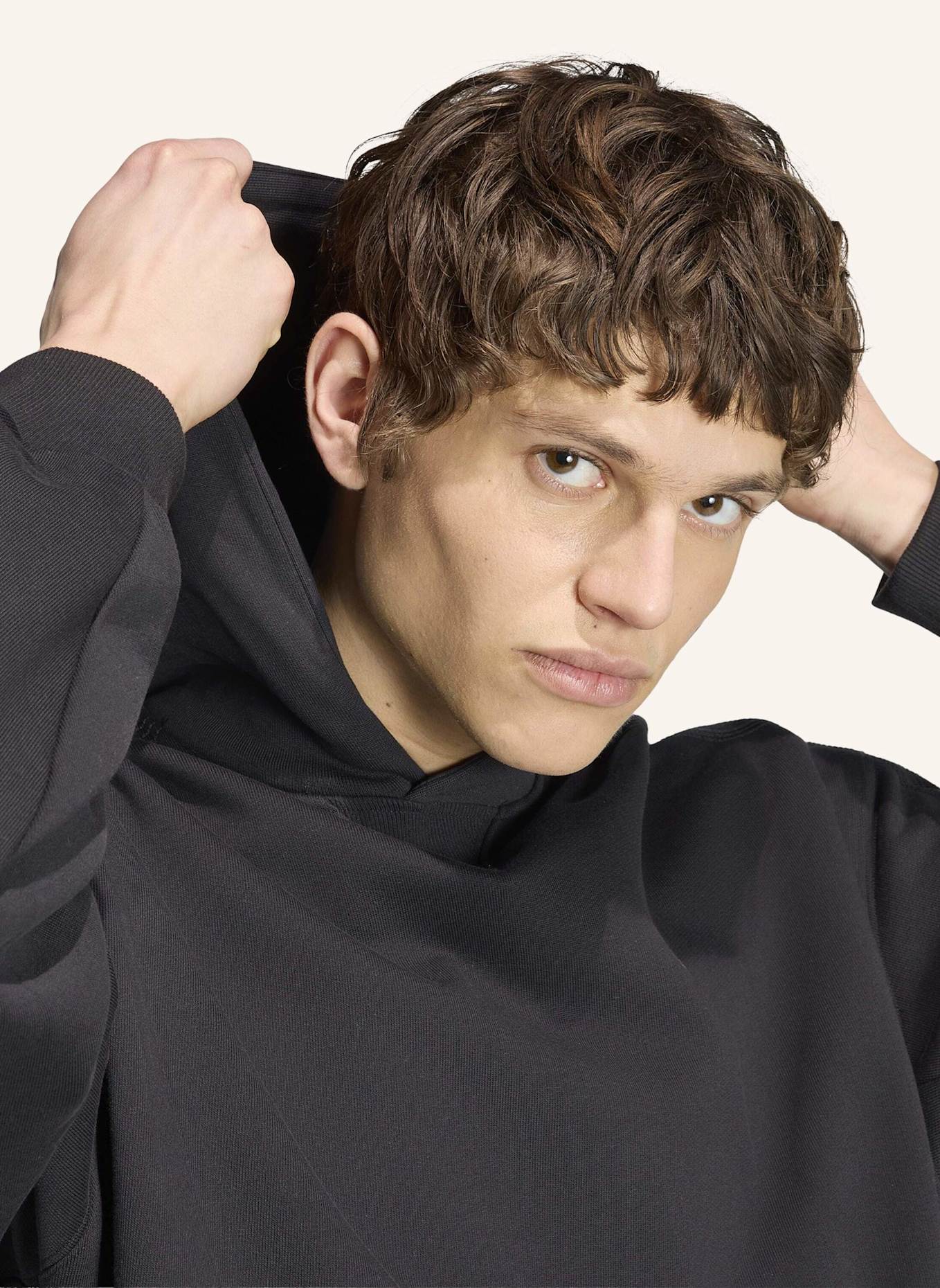 adidas Originals PREMIUM ESSENTIALS HOODIE: SCHWARZ