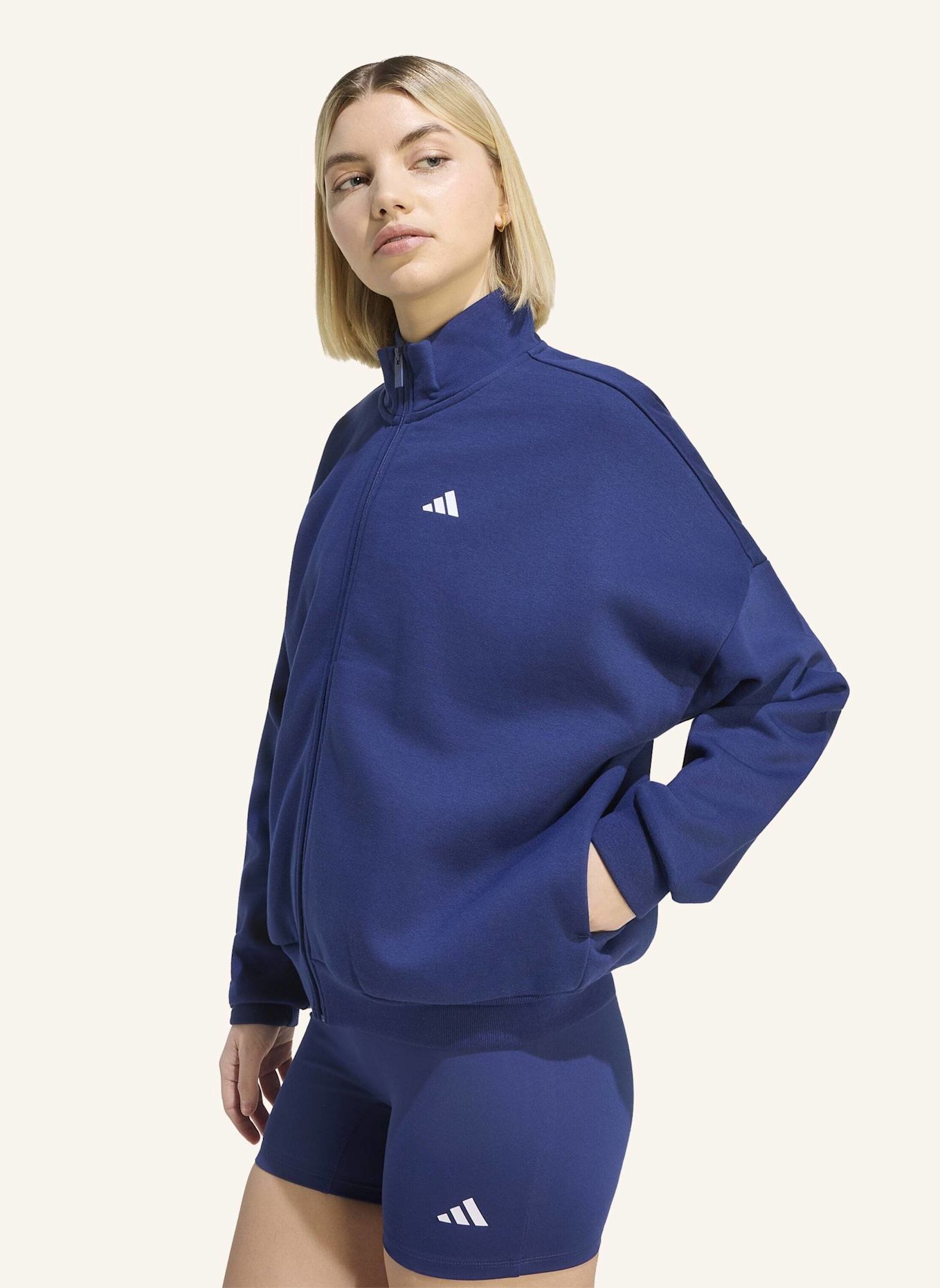 adidas 3-STREIFEN STUDIO TRACK TOP: BLAU