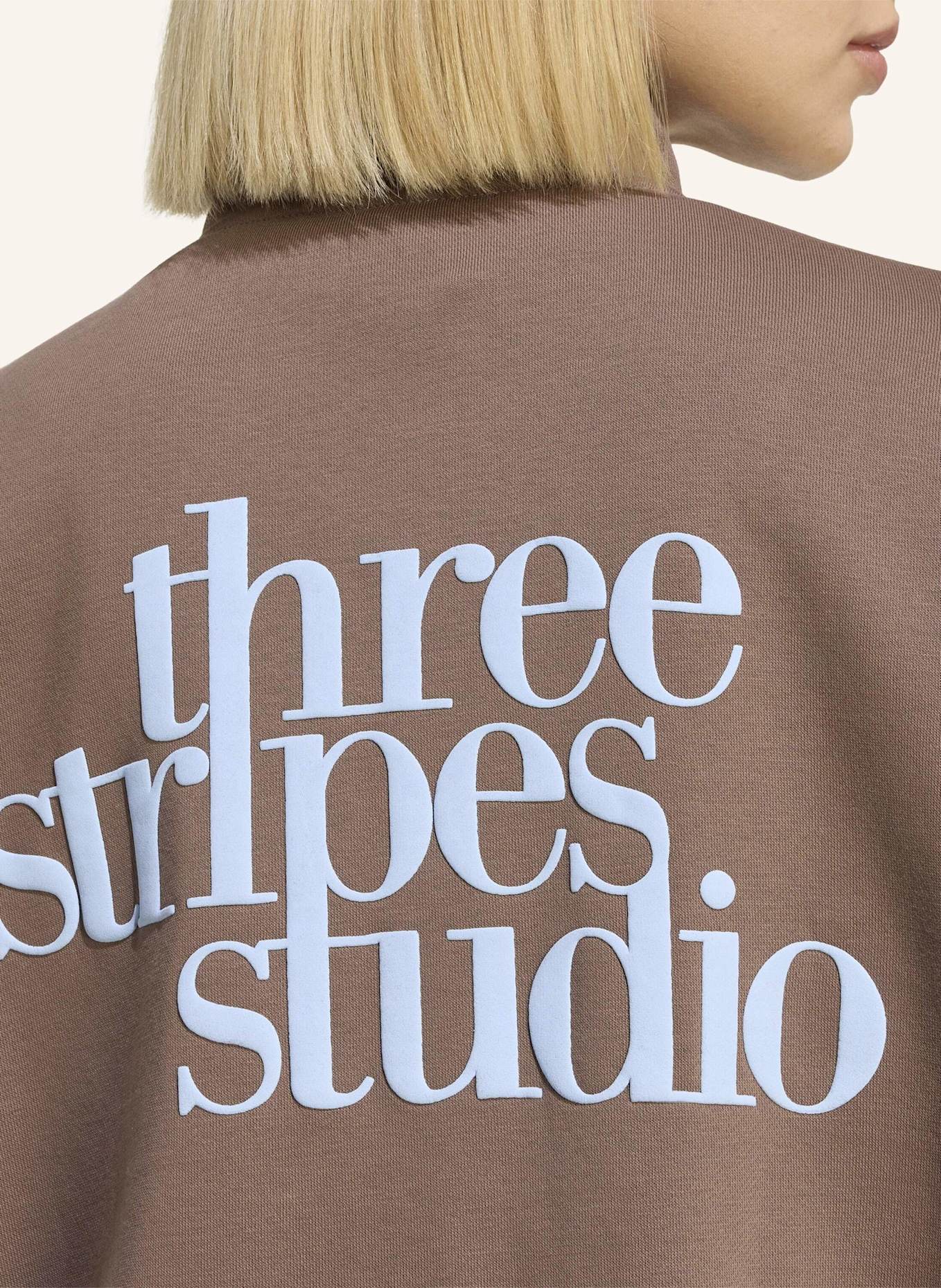 adidas 3-STREIFEN STUDIO TRACK TOP: BRAUN