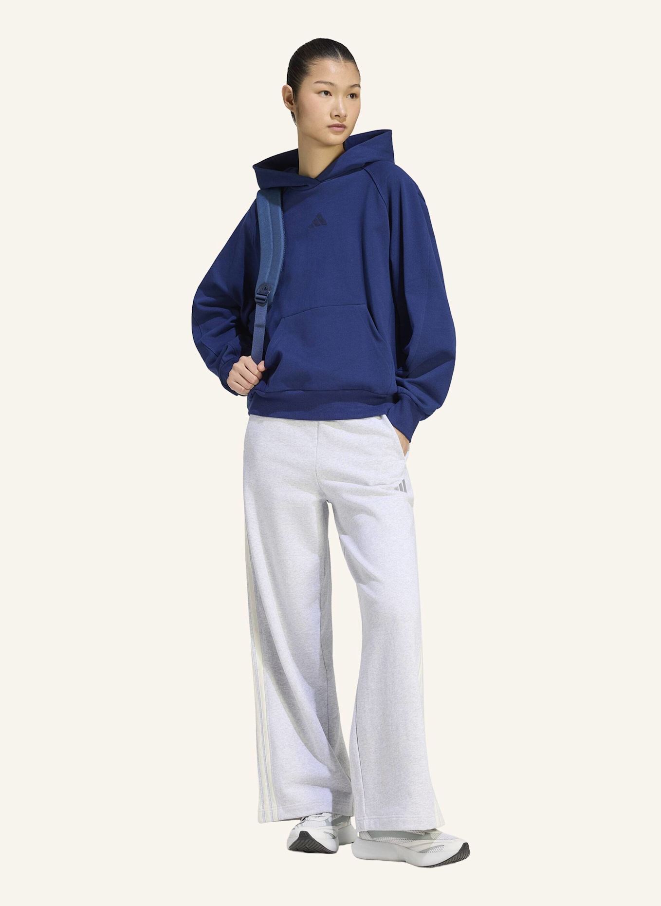 adidas ADIDAS KIT HOODIE, KLEINES LOGO: BLAU