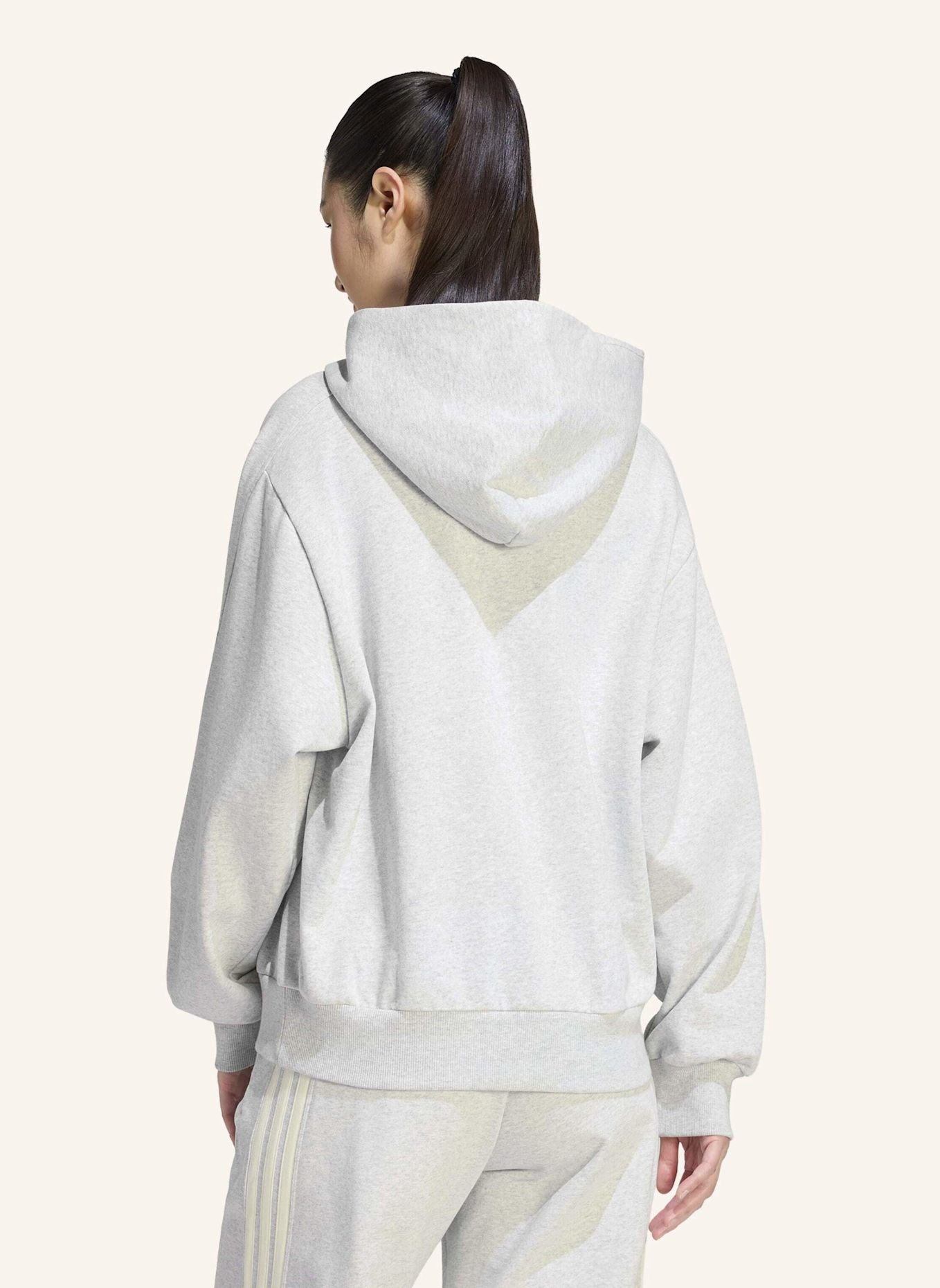 adidas ADIDAS KIT HOODIE, KLEINES LOGO: GRAU